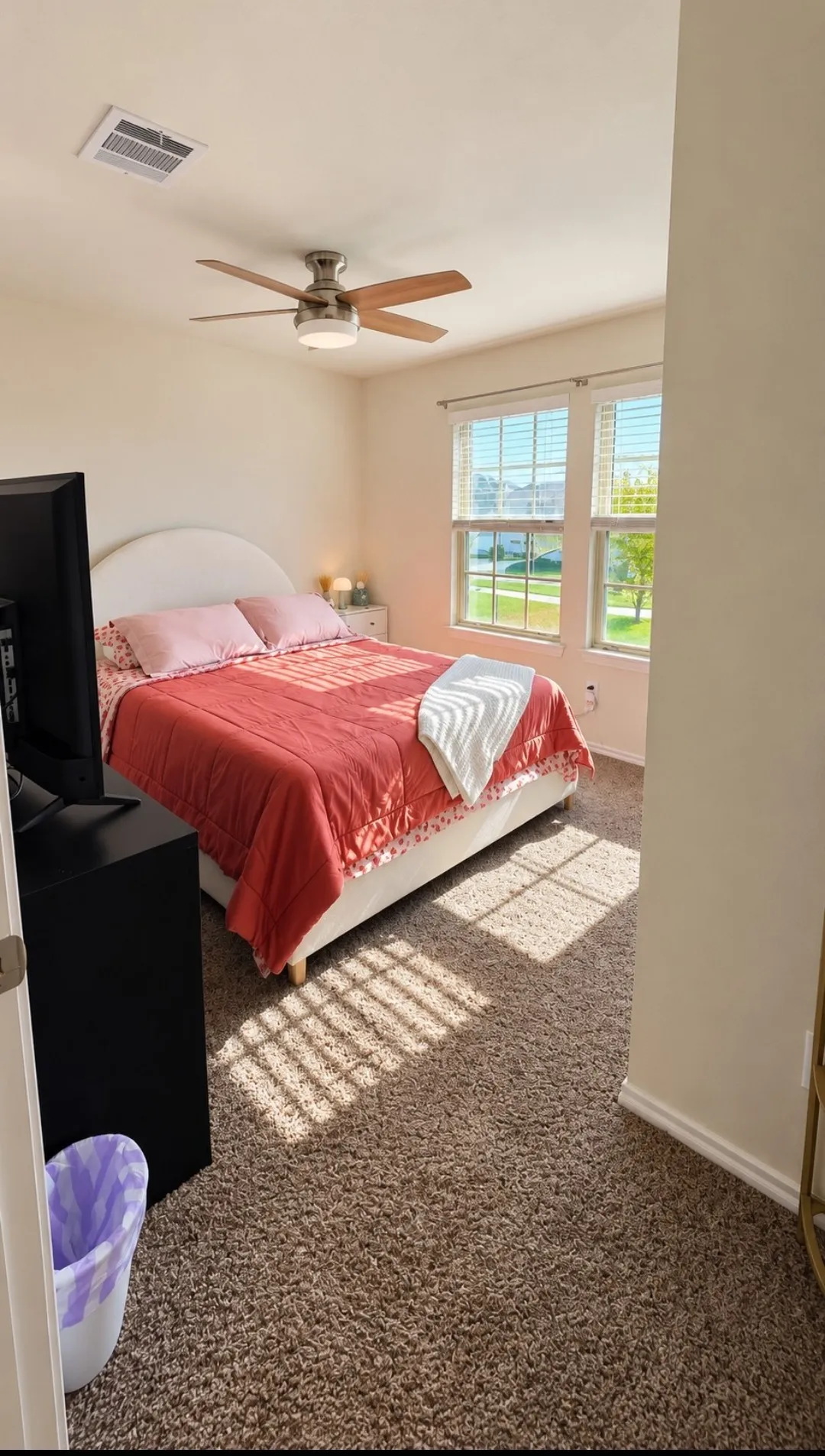 Single Family Residence For Sale in Collin County , 806 Community Way, Royse City, Texas 75189, 5 Bedroom, 3 Bathroom, 2 Garage spaces, 2,070 Sqft, built in 2019, mls#21399539, Real Estate Agent in Royse City, Homes For Sale in Collin county, Homes For Sale in Royse City, Realtor in Royse City Texas, Real Estate Brokerage Independent Realty Texas, Luminita Cordes Realtor