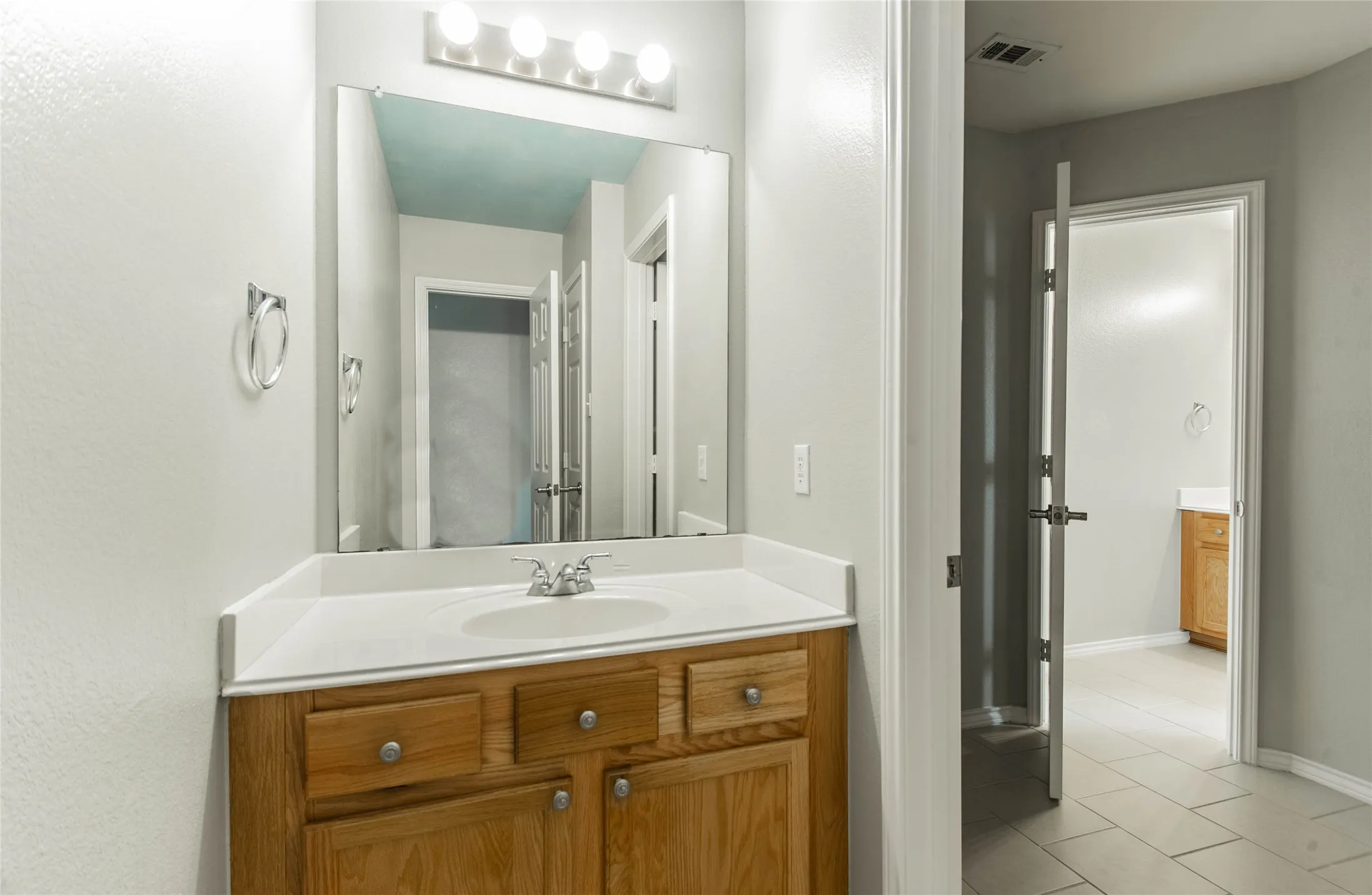 Single Family Residence For Rent in Collin County , 1521 Hidden Cove Court, Allen, Texas 75002, 4 Bedroom, 4 Bathroom, 2 Garage spaces, 4,079 Sqft, built in 2001, mls#21399548, Real Estate Agent in Allen, Homes For Rent in Collin county, Homes For Rent in Allen, Realtor in Allen Texas, Real Estate Brokerage Independent Realty Texas, Luminita Cordes Realtor