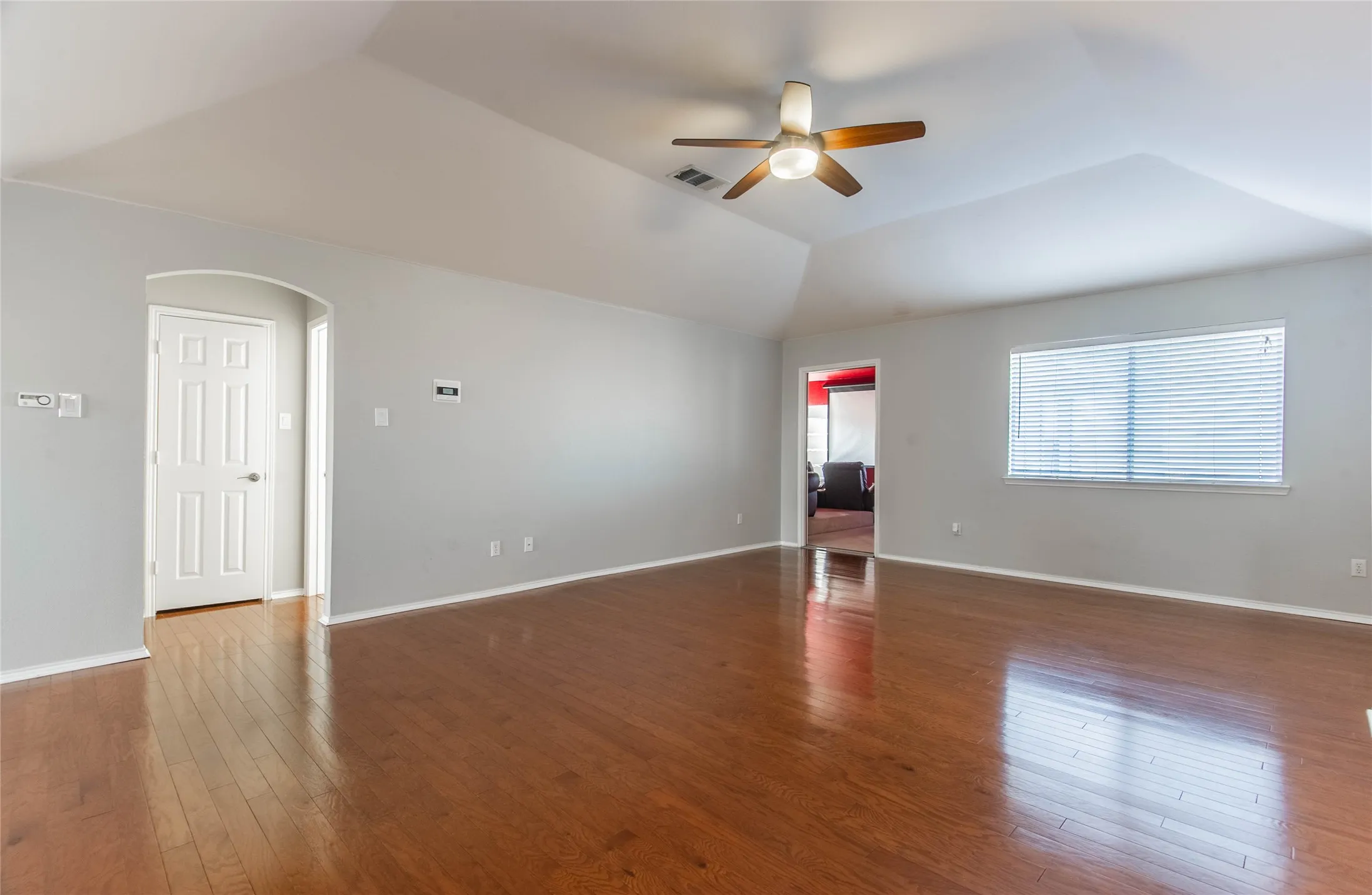 Single Family Residence For Rent in Collin County , 1521 Hidden Cove Court, Allen, Texas 75002, 4 Bedroom, 4 Bathroom, 2 Garage spaces, 4,079 Sqft, built in 2001, mls#21399548, Real Estate Agent in Allen, Homes For Rent in Collin county, Homes For Rent in Allen, Realtor in Allen Texas, Real Estate Brokerage Independent Realty Texas, Luminita Cordes Realtor