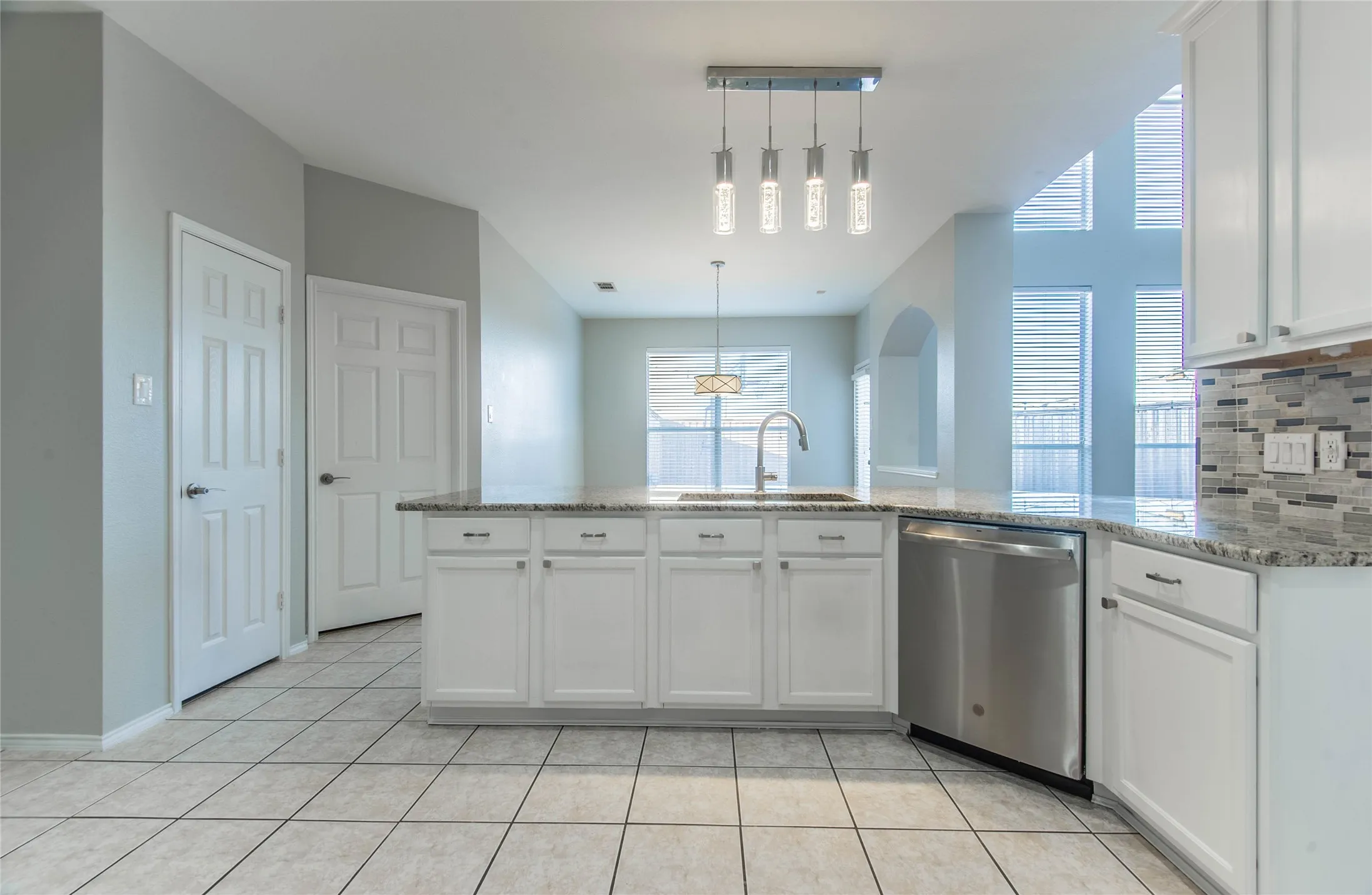 Single Family Residence For Rent in Collin County , 1521 Hidden Cove Court, Allen, Texas 75002, 4 Bedroom, 4 Bathroom, 2 Garage spaces, 4,079 Sqft, built in 2001, mls#21399548, Real Estate Agent in Allen, Homes For Rent in Collin county, Homes For Rent in Allen, Realtor in Allen Texas, Real Estate Brokerage Independent Realty Texas, Luminita Cordes Realtor