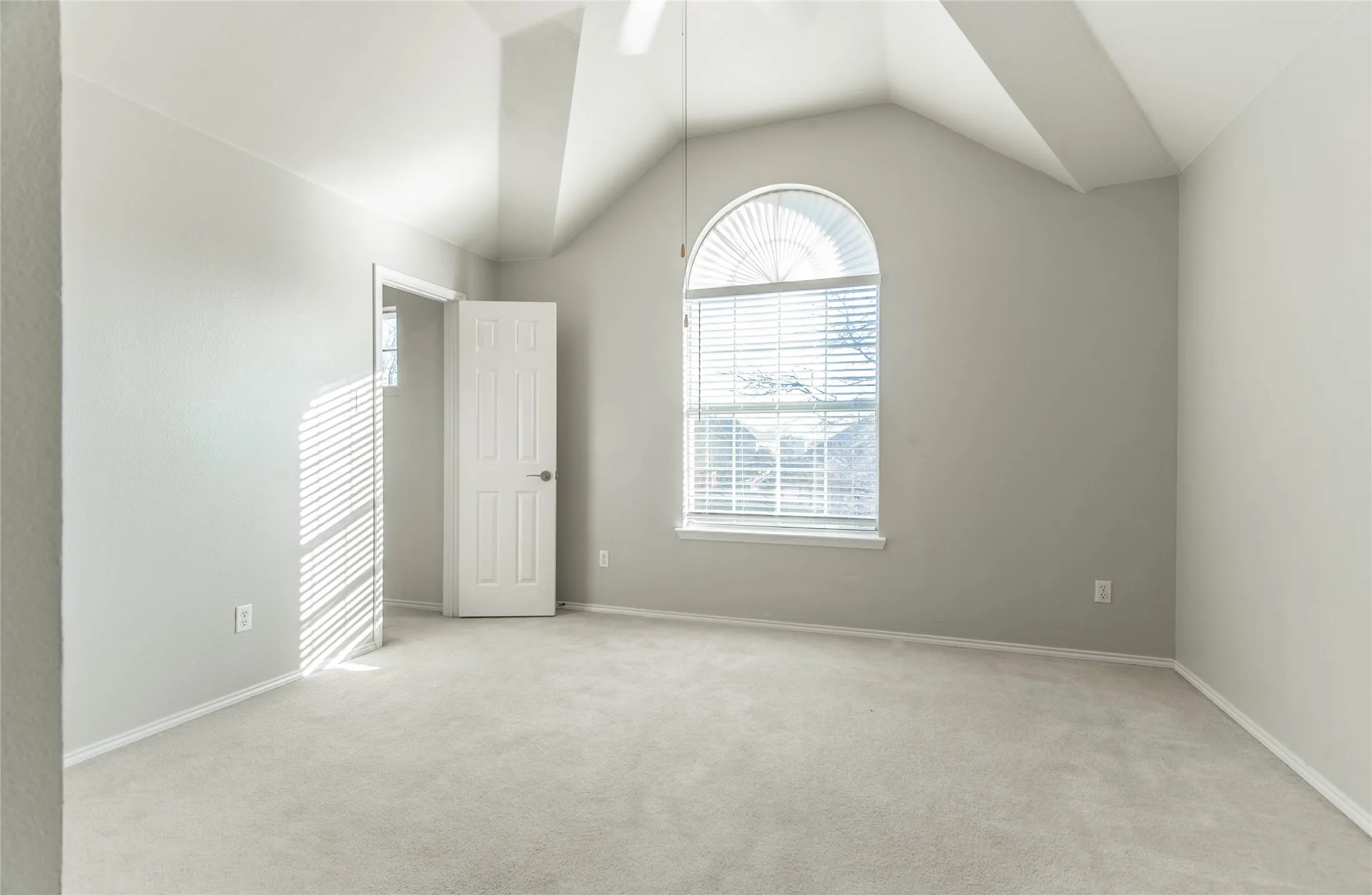 Single Family Residence For Rent in Collin County , 1521 Hidden Cove Court, Allen, Texas 75002, 4 Bedroom, 4 Bathroom, 2 Garage spaces, 4,079 Sqft, built in 2001, mls#21399548, Real Estate Agent in Allen, Homes For Rent in Collin county, Homes For Rent in Allen, Realtor in Allen Texas, Real Estate Brokerage Independent Realty Texas, Luminita Cordes Realtor