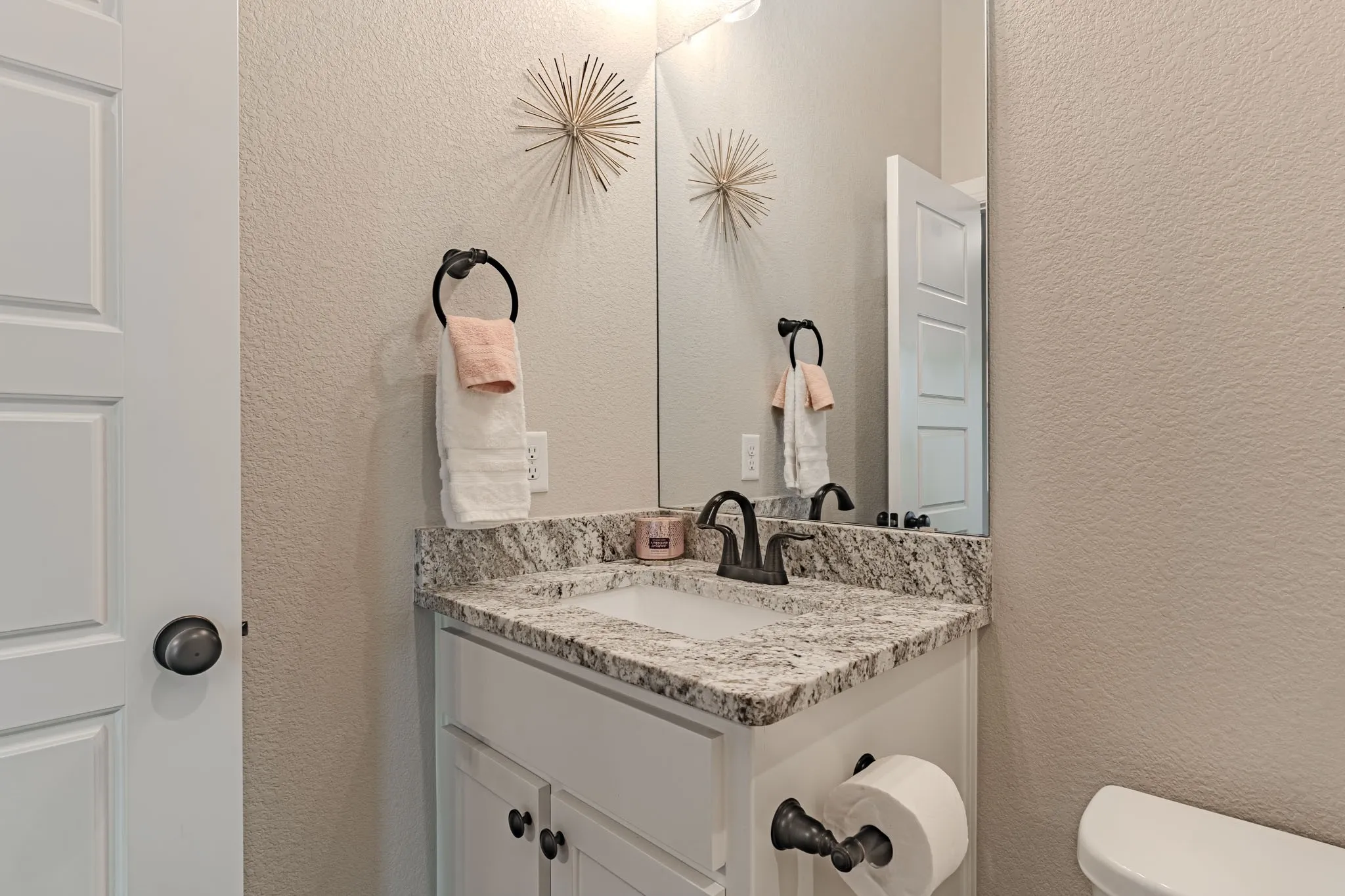 Single Family Residence For Sale in Parker County , 113 Stonegate Avenue, Brock, Texas 76087, 4 Bedroom, 3 Bathroom, 2 Garage spaces, 1,947 Sqft, built in 2020, mls#21397233, Real Estate Agent in Brock, Homes For Sale in Parker county, Homes For Sale in Brock, Realtor in Brock Texas, Real Estate Brokerage Independent Realty Texas, Luminita Cordes Realtor