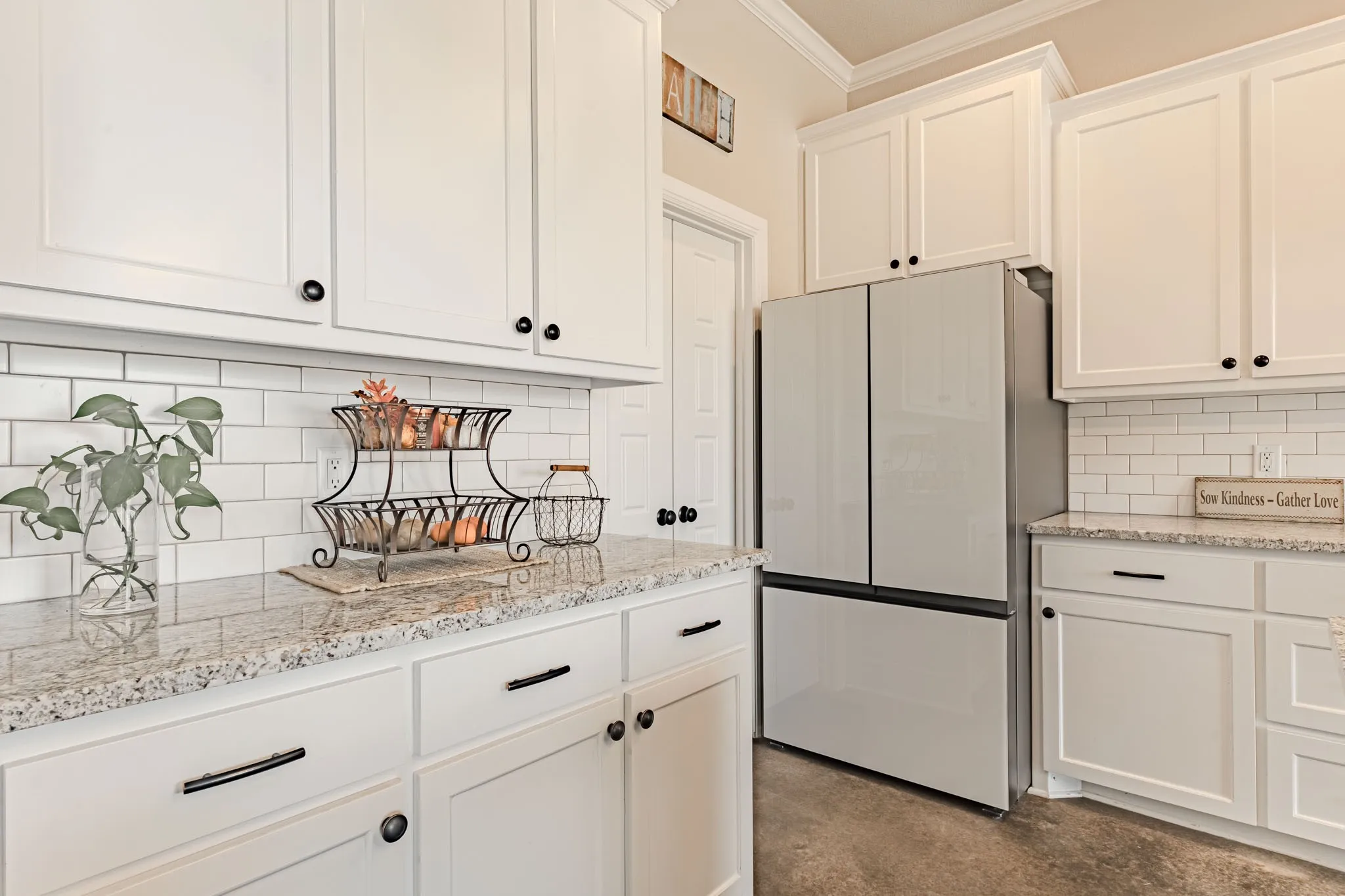 Single Family Residence For Sale in Parker County , 113 Stonegate Avenue, Brock, Texas 76087, 4 Bedroom, 3 Bathroom, 2 Garage spaces, 1,947 Sqft, built in 2020, mls#21397233, Real Estate Agent in Brock, Homes For Sale in Parker county, Homes For Sale in Brock, Realtor in Brock Texas, Real Estate Brokerage Independent Realty Texas, Luminita Cordes Realtor