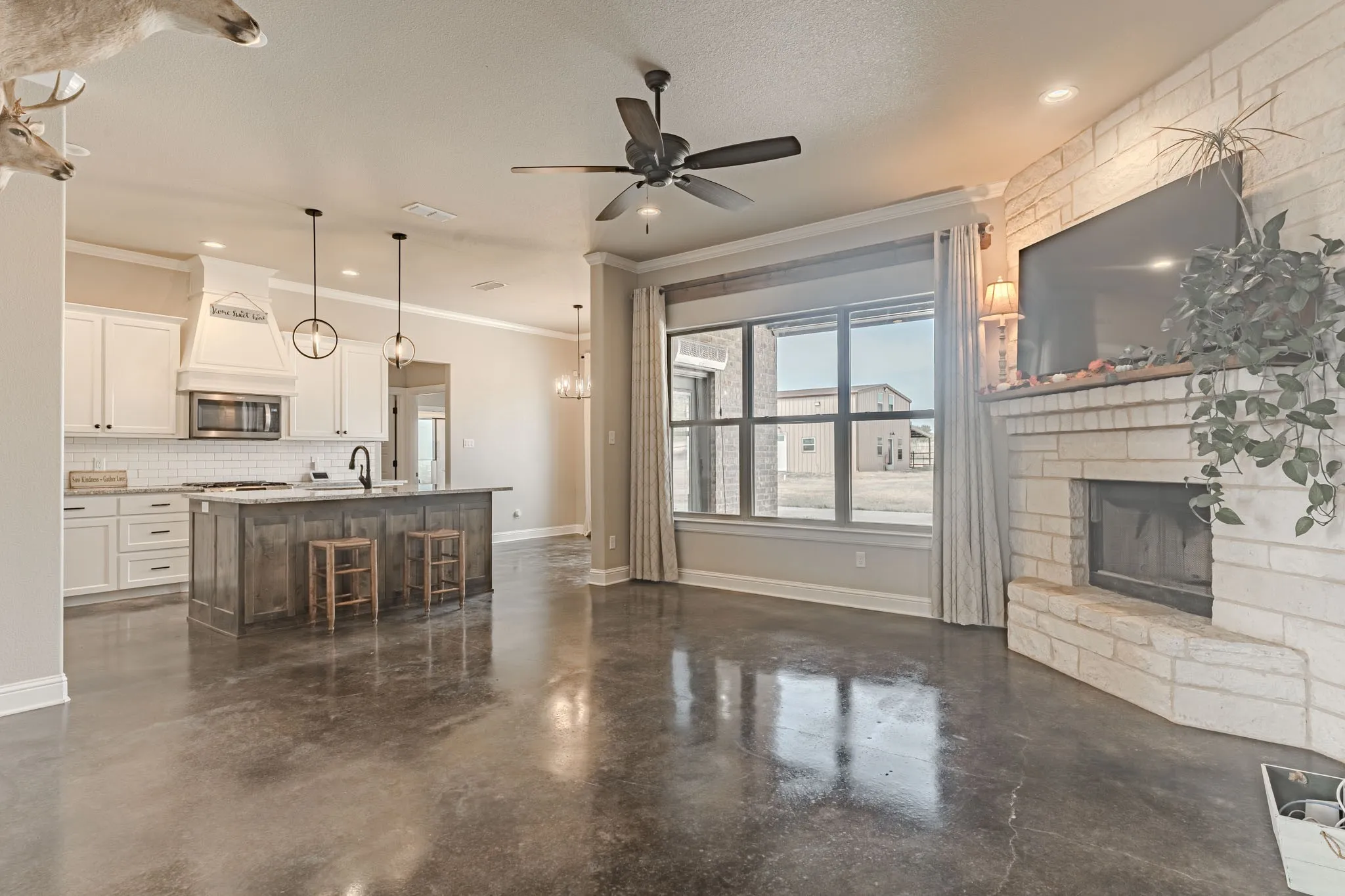 Single Family Residence For Sale in Parker County , 113 Stonegate Avenue, Brock, Texas 76087, 4 Bedroom, 3 Bathroom, 2 Garage spaces, 1,947 Sqft, built in 2020, mls#21397233, Real Estate Agent in Brock, Homes For Sale in Parker county, Homes For Sale in Brock, Realtor in Brock Texas, Real Estate Brokerage Independent Realty Texas, Luminita Cordes Realtor