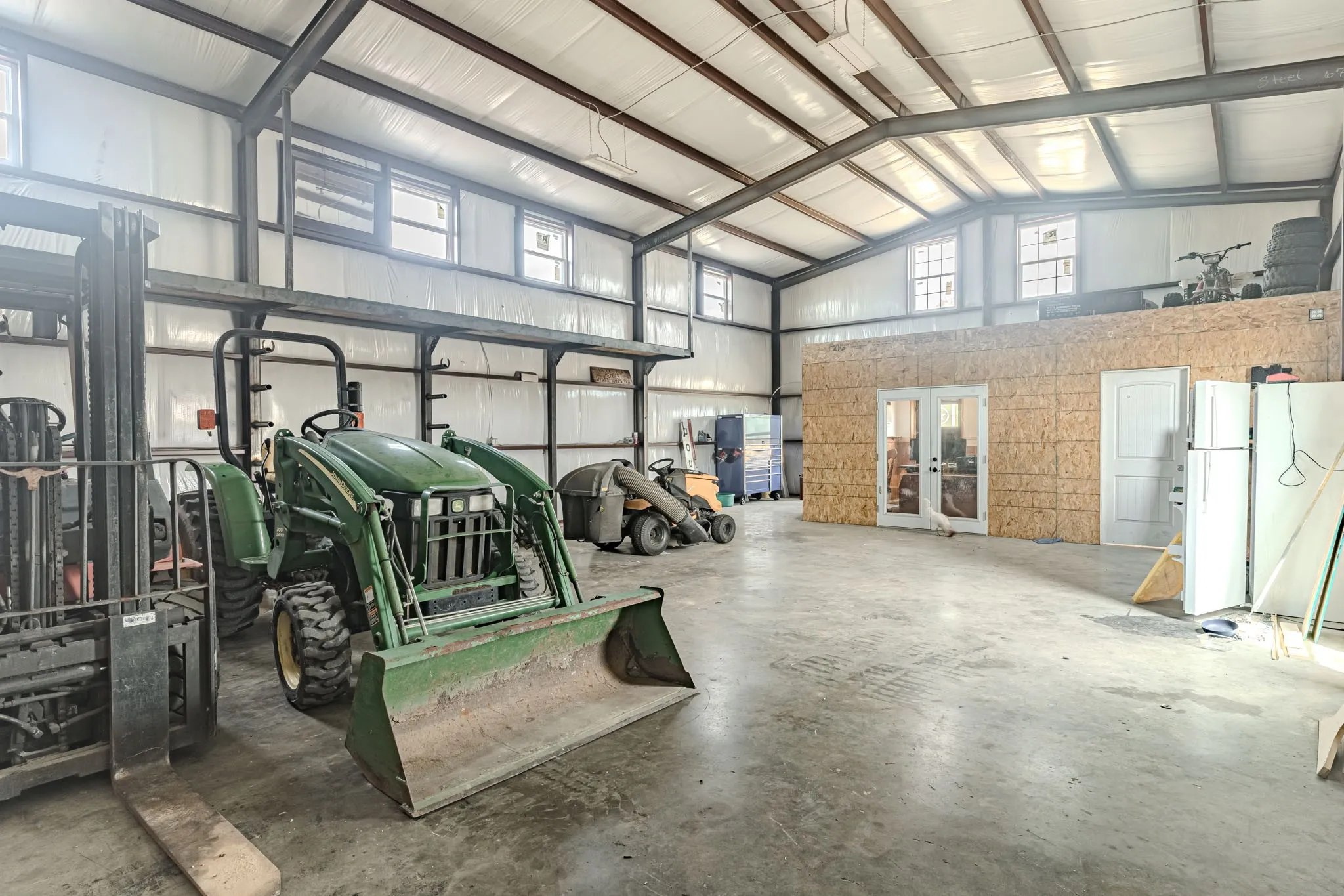 Single Family Residence For Sale in Parker County , 113 Stonegate Avenue, Brock, Texas 76087, 4 Bedroom, 3 Bathroom, 2 Garage spaces, 1,947 Sqft, built in 2020, mls#21397233, Real Estate Agent in Brock, Homes For Sale in Parker county, Homes For Sale in Brock, Realtor in Brock Texas, Real Estate Brokerage Independent Realty Texas, Luminita Cordes Realtor