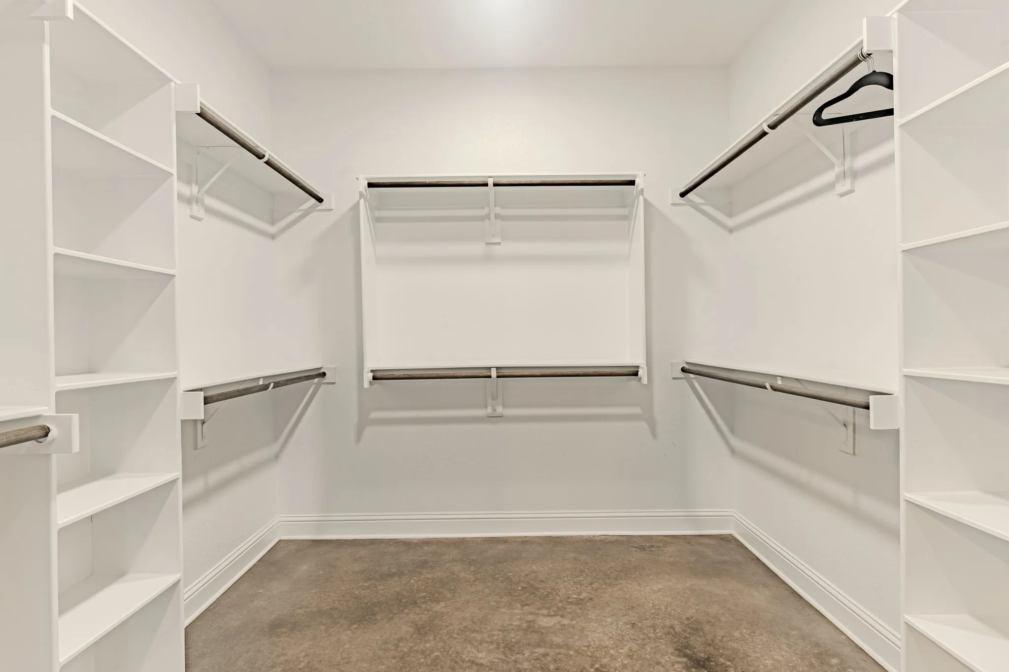 Single Family Residence For Sale in Parker County , 113 Stonegate Avenue, Brock, Texas 76087, 4 Bedroom, 3 Bathroom, 2 Garage spaces, 1,947 Sqft, built in 2020, mls#21397233, Real Estate Agent in Brock, Homes For Sale in Parker county, Homes For Sale in Brock, Realtor in Brock Texas, Real Estate Brokerage Independent Realty Texas, Luminita Cordes Realtor
