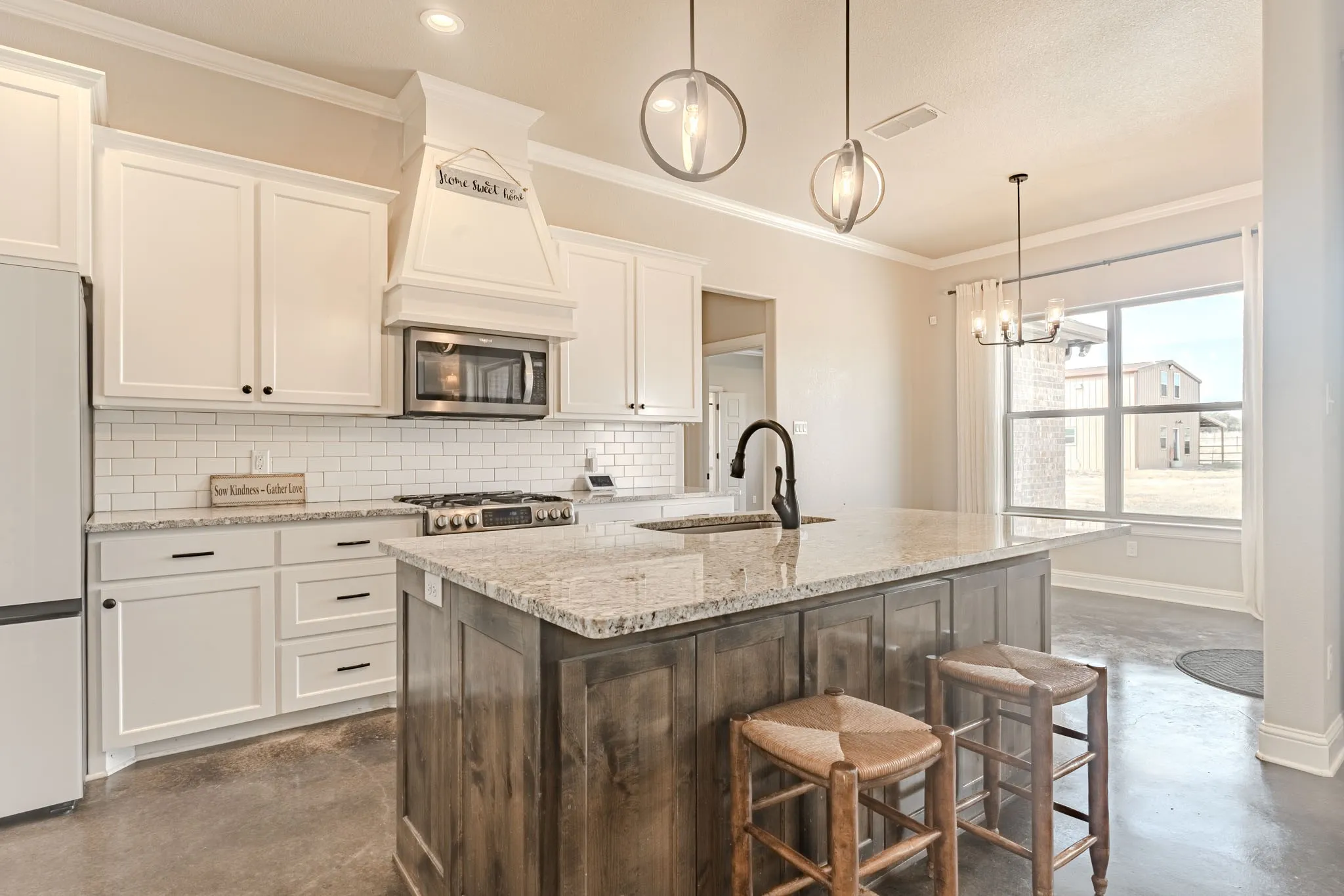Single Family Residence For Sale in Parker County , 113 Stonegate Avenue, Brock, Texas 76087, 4 Bedroom, 3 Bathroom, 2 Garage spaces, 1,947 Sqft, built in 2020, mls#21397233, Real Estate Agent in Brock, Homes For Sale in Parker county, Homes For Sale in Brock, Realtor in Brock Texas, Real Estate Brokerage Independent Realty Texas, Luminita Cordes Realtor