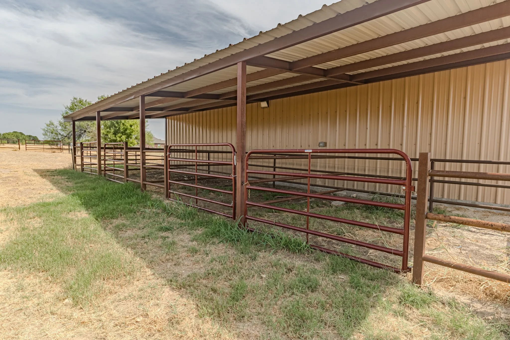 Single Family Residence For Sale in Parker County , 113 Stonegate Avenue, Brock, Texas 76087, 4 Bedroom, 3 Bathroom, 2 Garage spaces, 1,947 Sqft, built in 2020, mls#21397233, Real Estate Agent in Brock, Homes For Sale in Parker county, Homes For Sale in Brock, Realtor in Brock Texas, Real Estate Brokerage Independent Realty Texas, Luminita Cordes Realtor