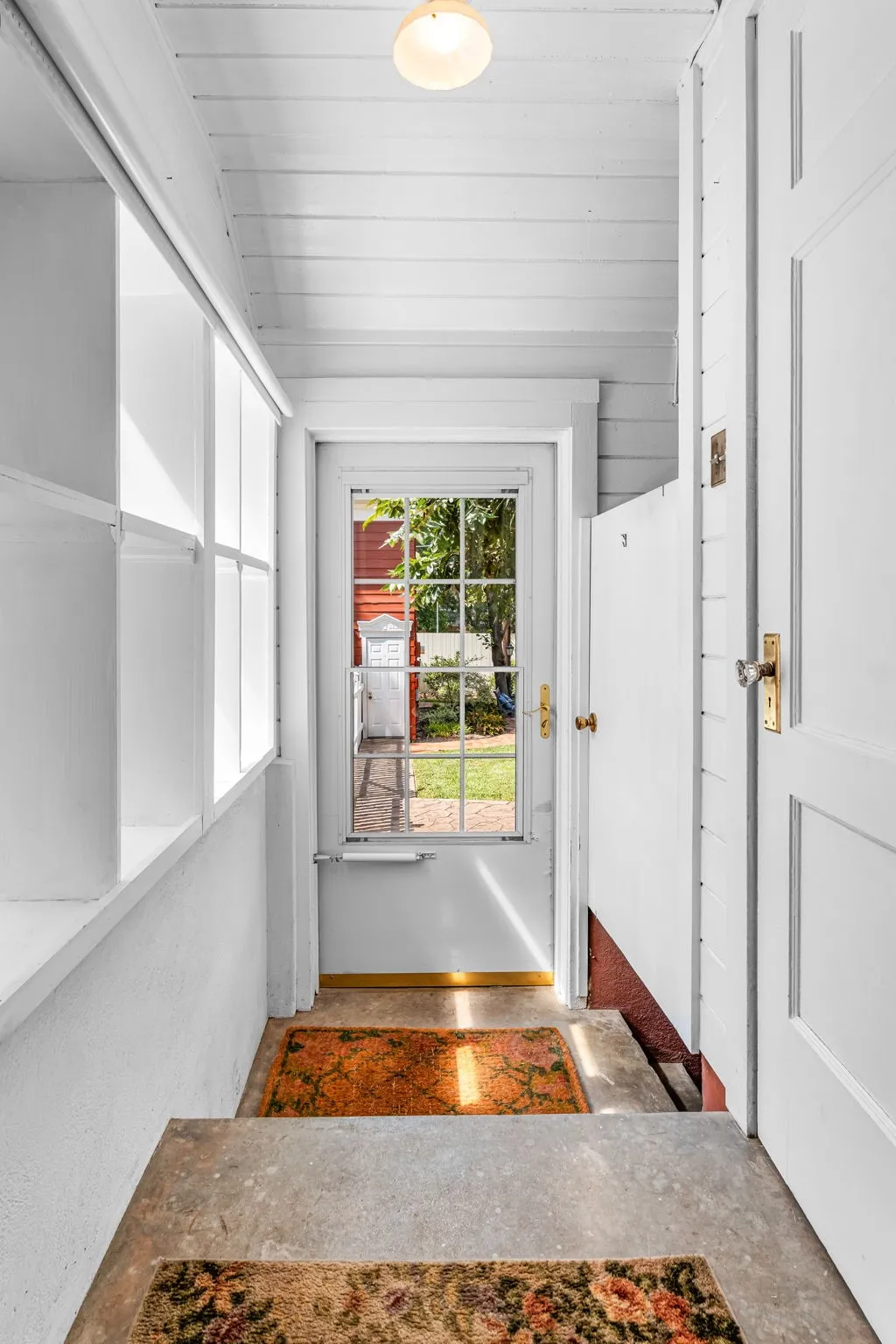 Single Family Residence For Sale in Mc Lennan County , 3411 Chateau Avenue, Waco, Texas 76710, 3 Bedroom, 3 Bathroom, 2 Garage spaces, 3,012 Sqft, built in 1929, mls#21373210, Real Estate Agent in Waco, Homes For Sale in Mc Lennan county, Homes For Sale in Waco, Realtor in Waco Texas, Real Estate Brokerage Independent Realty Texas, Luminita Cordes Realtor