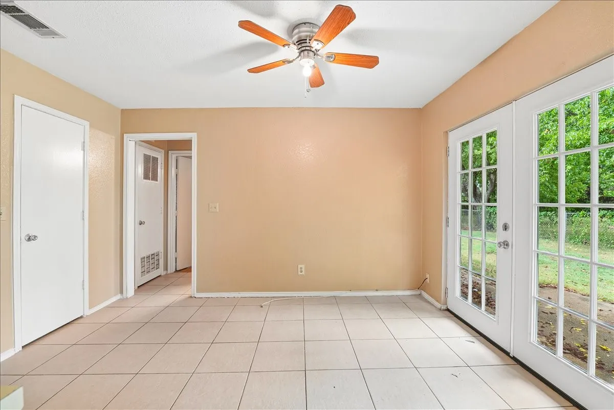 Duplex For Sale in Collin County , 1408/1410 White Way, Mc Kinney, Texas 75069, 2 Bedroom, 3 Bathroom, 2 Garage spaces, 0 Sqft, built in 1983, mls#21399419, Real Estate Agent in Mc Kinney, Homes For Sale in Collin county, Homes For Sale in Mc Kinney, Realtor in Mc Kinney Texas, Real Estate Brokerage Independent Realty Texas, Luminita Cordes Realtor