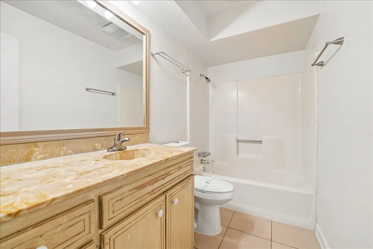 Duplex For Sale in Collin County , 1408/1410 White Way, Mc Kinney, Texas 75069, 2 Bedroom, 3 Bathroom, 2 Garage spaces, 0 Sqft, built in 1983, mls#21399419, Real Estate Agent in Mc Kinney, Homes For Sale in Collin county, Homes For Sale in Mc Kinney, Realtor in Mc Kinney Texas, Real Estate Brokerage Independent Realty Texas, Luminita Cordes Realtor