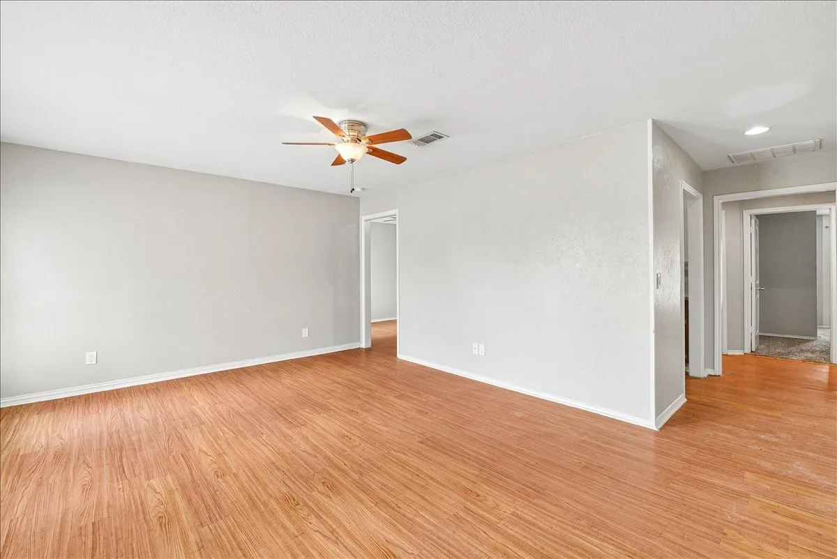 Duplex For Sale in Collin County , 1412/1414 White Way, Mc Kinney, Texas 75069, 4 Bedroom, 4 Bathroom, 2 Garage spaces, 0 Sqft, built in 1985, mls#21399424, Real Estate Agent in Mc Kinney, Homes For Sale in Collin county, Homes For Sale in Mc Kinney, Realtor in Mc Kinney Texas, Real Estate Brokerage Independent Realty Texas, Luminita Cordes Realtor