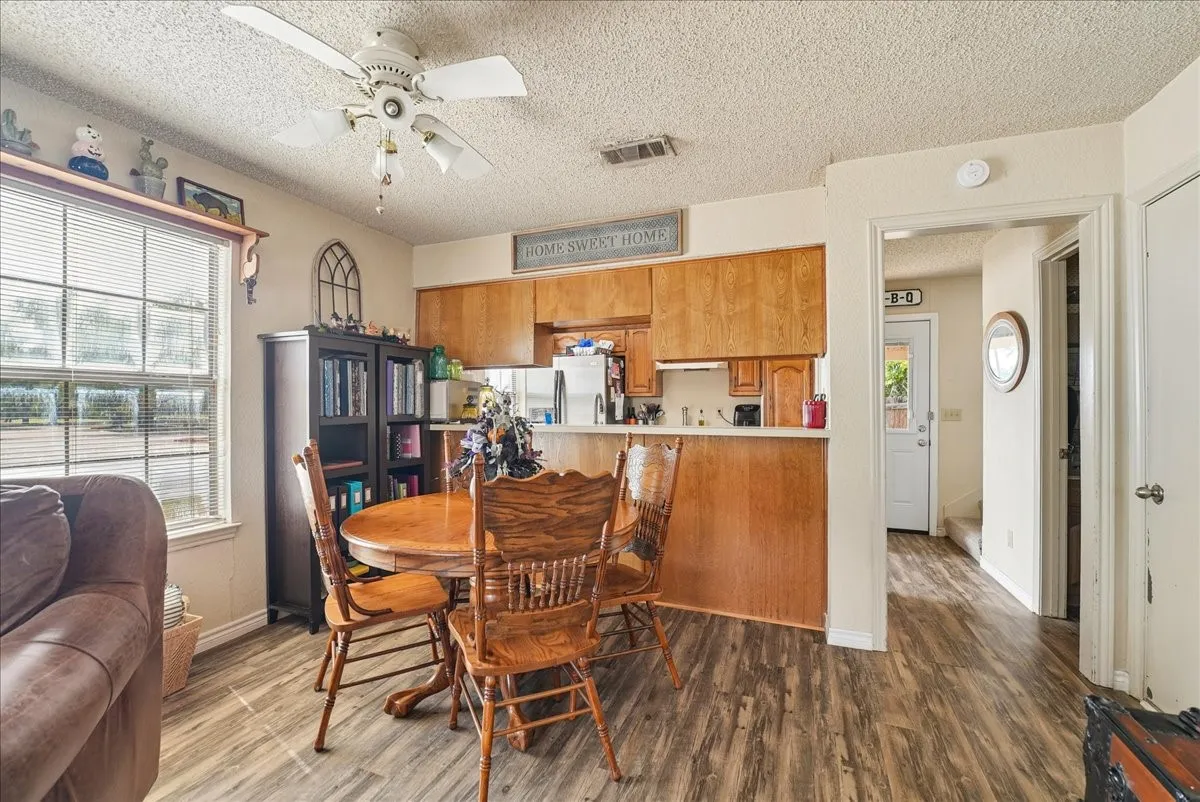 Duplex For Sale in Collin County , 1416/1418 White Way, Mc Kinney, Texas 75069, 4 Bedroom, 4 Bathroom, 1 Garage spaces, 0 Sqft, built in 1983, mls#21399428, Real Estate Agent in Mc Kinney, Homes For Sale in Collin county, Homes For Sale in Mc Kinney, Realtor in Mc Kinney Texas, Real Estate Brokerage Independent Realty Texas, Luminita Cordes Realtor