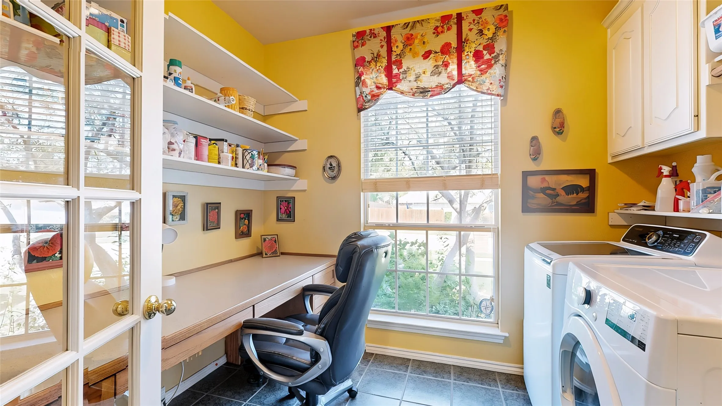 Single Family Residence For Sale in Tarrant County , 2316 Cherry Sage Drive, Arlington, Texas 76001, 4 Bedroom, 3 Bathroom, 2 Garage spaces, 2,550 Sqft, built in 2002, mls#21399556, Real Estate Agent in Arlington, Homes For Sale in Tarrant county, Homes For Sale in Arlington, Realtor in Arlington Texas, Real Estate Brokerage Independent Realty Texas, Luminita Cordes Realtor