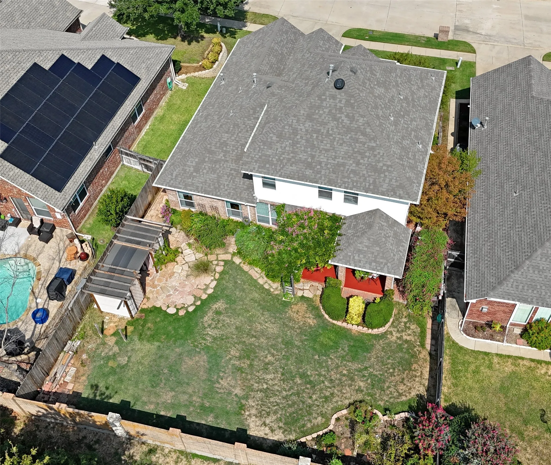Single Family Residence For Sale in Tarrant County , 2316 Cherry Sage Drive, Arlington, Texas 76001, 4 Bedroom, 3 Bathroom, 2 Garage spaces, 2,550 Sqft, built in 2002, mls#21399556, Real Estate Agent in Arlington, Homes For Sale in Tarrant county, Homes For Sale in Arlington, Realtor in Arlington Texas, Real Estate Brokerage Independent Realty Texas, Luminita Cordes Realtor