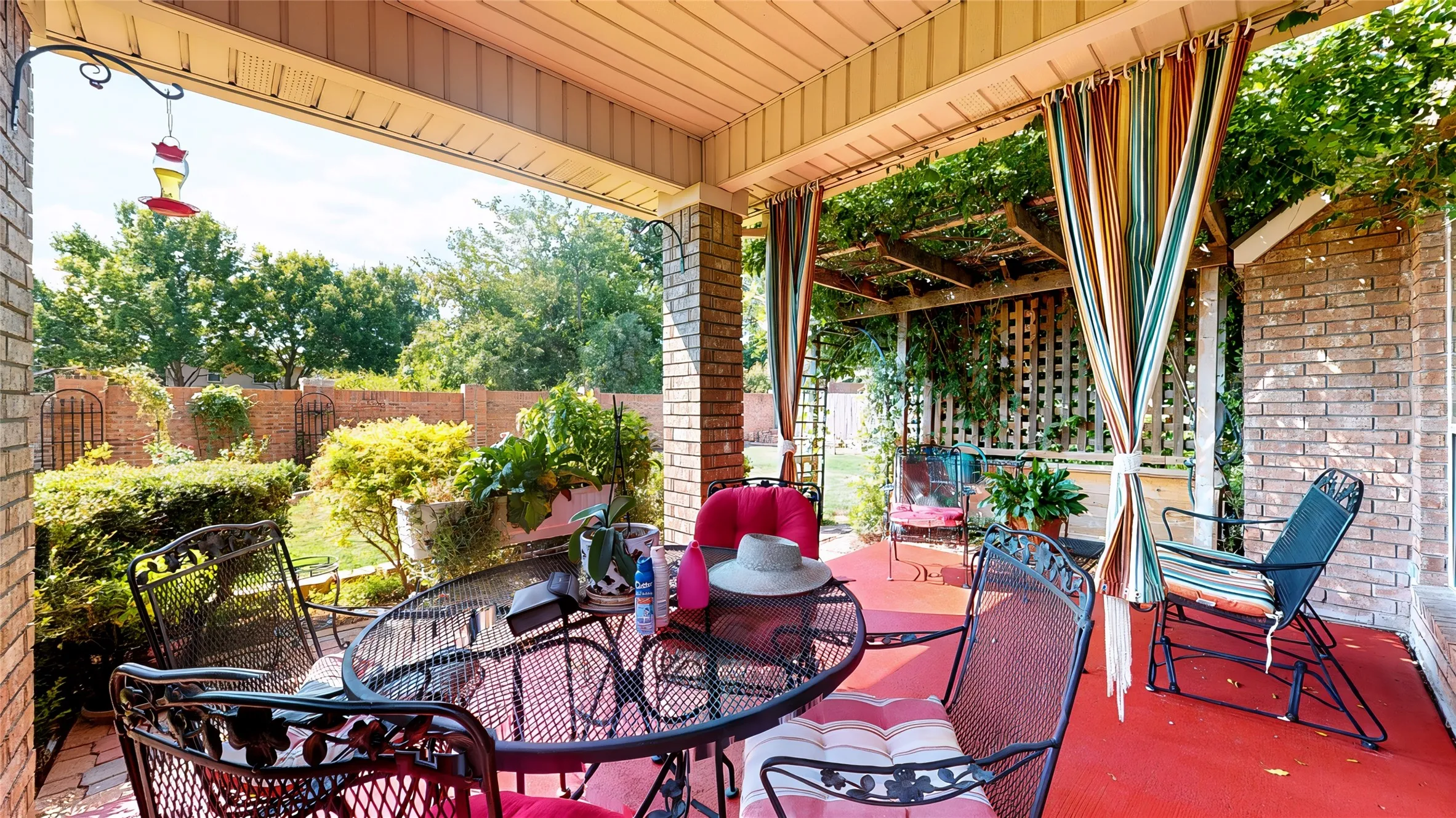 Single Family Residence For Sale in Tarrant County , 2316 Cherry Sage Drive, Arlington, Texas 76001, 4 Bedroom, 3 Bathroom, 2 Garage spaces, 2,550 Sqft, built in 2002, mls#21399556, Real Estate Agent in Arlington, Homes For Sale in Tarrant county, Homes For Sale in Arlington, Realtor in Arlington Texas, Real Estate Brokerage Independent Realty Texas, Luminita Cordes Realtor
