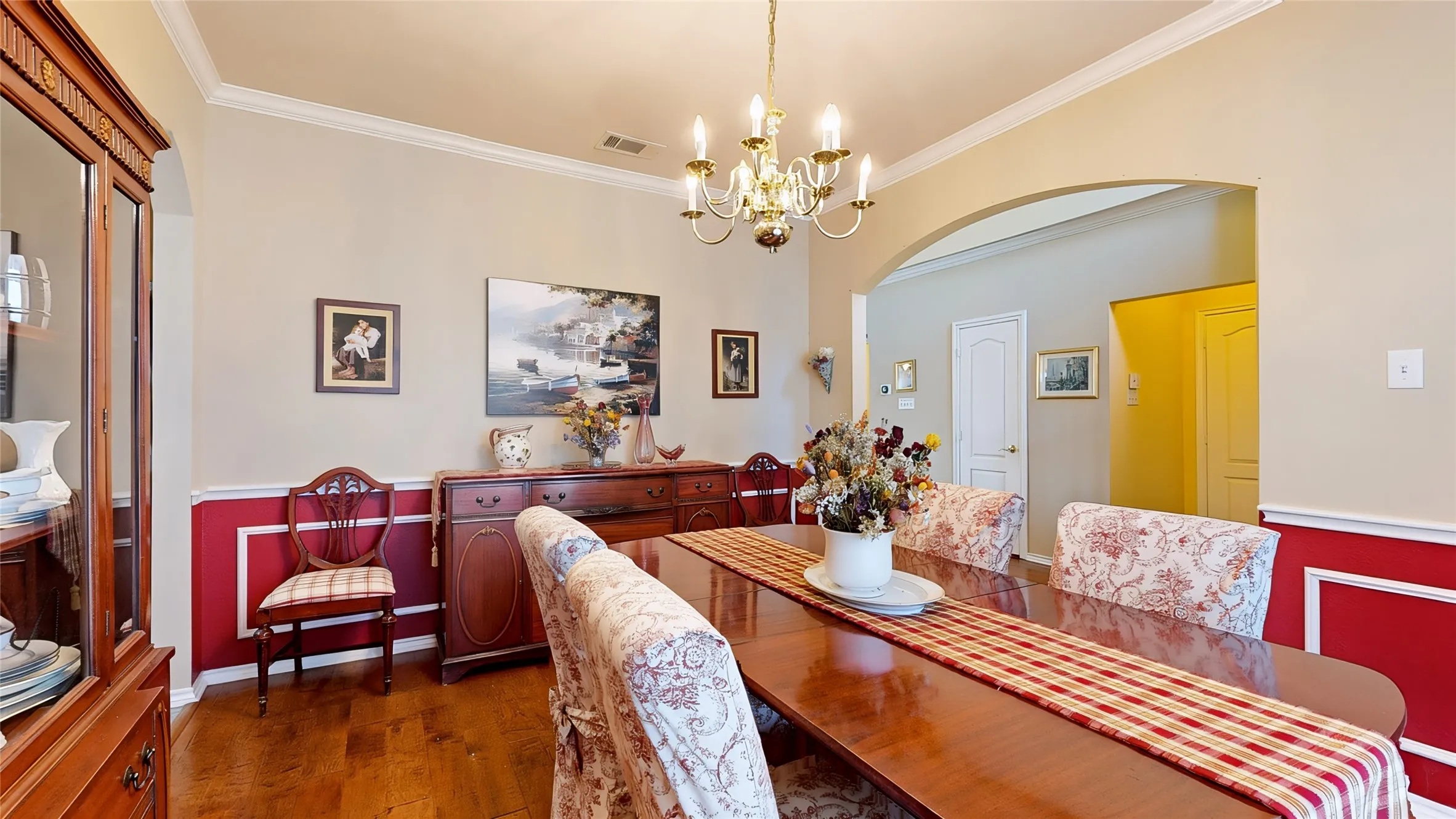 Single Family Residence For Sale in Tarrant County , 2316 Cherry Sage Drive, Arlington, Texas 76001, 4 Bedroom, 3 Bathroom, 2 Garage spaces, 2,550 Sqft, built in 2002, mls#21399556, Real Estate Agent in Arlington, Homes For Sale in Tarrant county, Homes For Sale in Arlington, Realtor in Arlington Texas, Real Estate Brokerage Independent Realty Texas, Luminita Cordes Realtor
