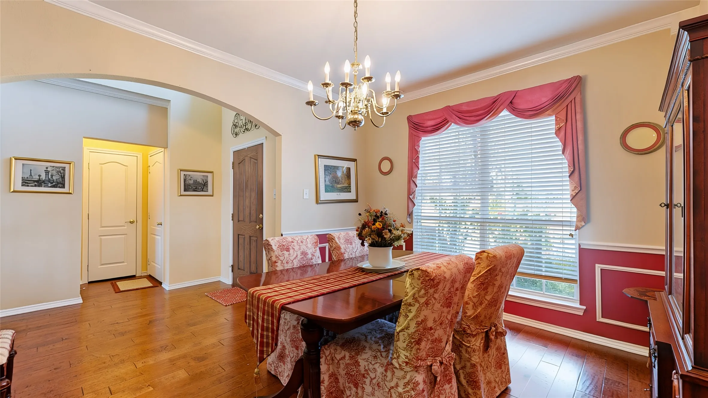 Single Family Residence For Sale in Tarrant County , 2316 Cherry Sage Drive, Arlington, Texas 76001, 4 Bedroom, 3 Bathroom, 2 Garage spaces, 2,550 Sqft, built in 2002, mls#21399556, Real Estate Agent in Arlington, Homes For Sale in Tarrant county, Homes For Sale in Arlington, Realtor in Arlington Texas, Real Estate Brokerage Independent Realty Texas, Luminita Cordes Realtor