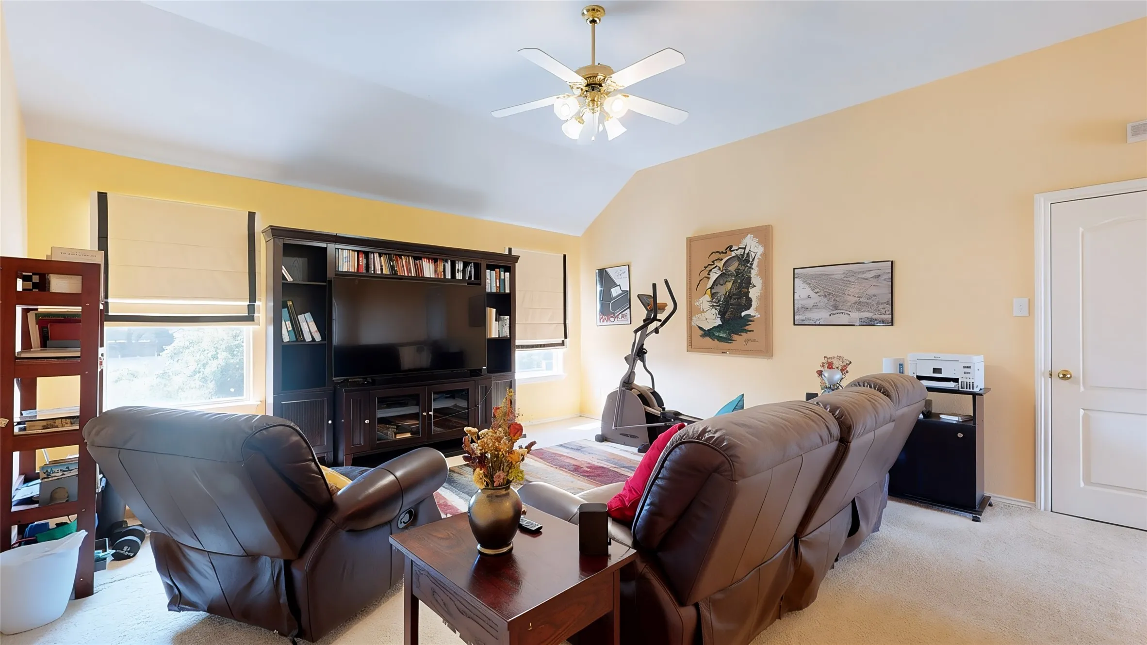 Single Family Residence For Sale in Tarrant County , 2316 Cherry Sage Drive, Arlington, Texas 76001, 4 Bedroom, 3 Bathroom, 2 Garage spaces, 2,550 Sqft, built in 2002, mls#21399556, Real Estate Agent in Arlington, Homes For Sale in Tarrant county, Homes For Sale in Arlington, Realtor in Arlington Texas, Real Estate Brokerage Independent Realty Texas, Luminita Cordes Realtor