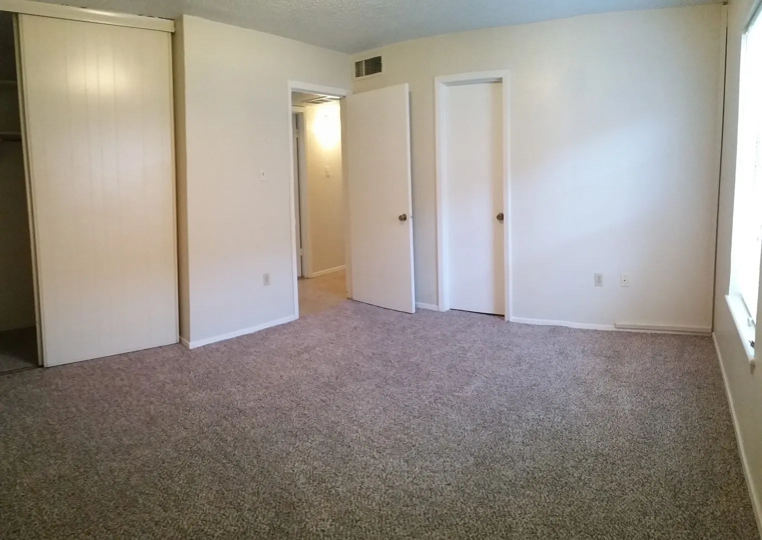 Apartment For Rent in Taylor County , 2400 Buffalo Gap Road 163, Abilene, Texas 79605, 2 Bedroom, 1 Bathroom, Garage spaces, 906 Sqft, built in 1973, mls#21399557, Real Estate Agent in Abilene, Homes For Rent in Taylor county, Homes For Rent in Abilene, Realtor in Abilene Texas, Real Estate Brokerage Independent Realty Texas, Luminita Cordes Realtor