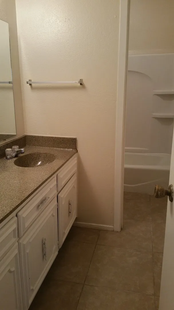 Apartment For Rent in Taylor County , 2400 Buffalo Gap Road 163, Abilene, Texas 79605, 2 Bedroom, 1 Bathroom, Garage spaces, 906 Sqft, built in 1973, mls#21399557, Real Estate Agent in Abilene, Homes For Rent in Taylor county, Homes For Rent in Abilene, Realtor in Abilene Texas, Real Estate Brokerage Independent Realty Texas, Luminita Cordes Realtor