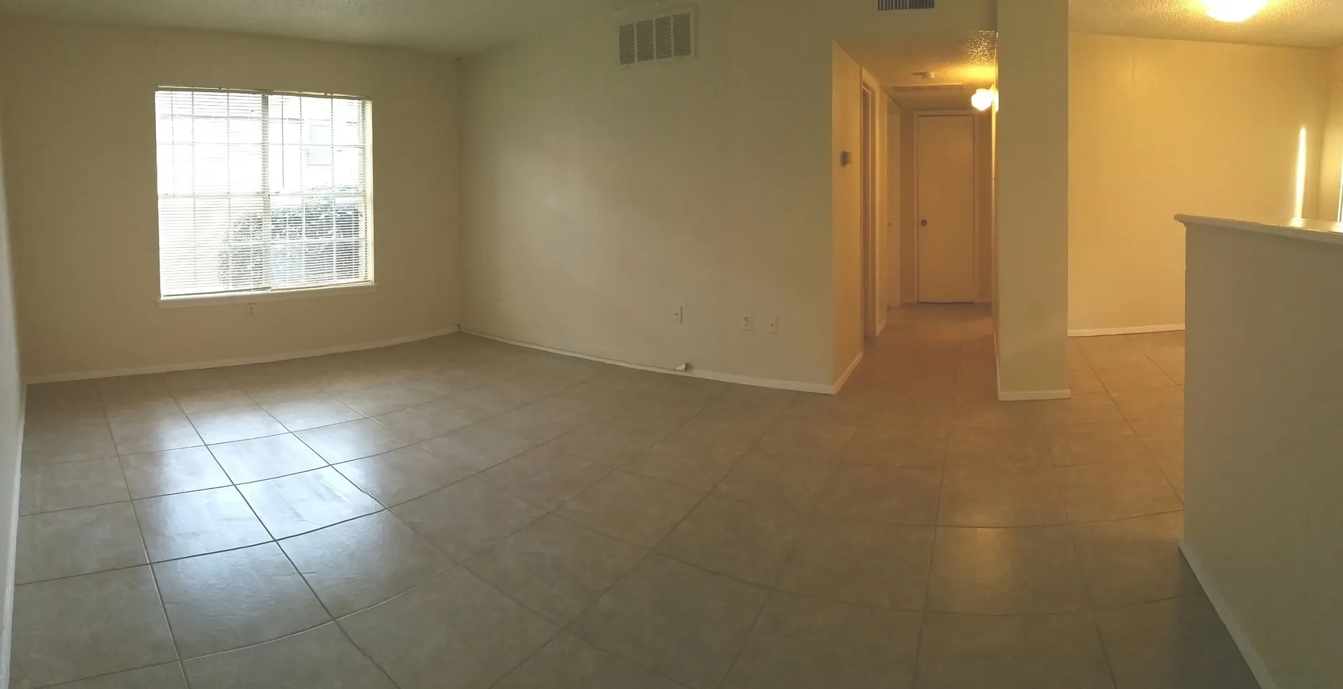 Apartment For Rent in Taylor County , 2400 Buffalo Gap Road 163, Abilene, Texas 79605, 2 Bedroom, 1 Bathroom, Garage spaces, 906 Sqft, built in 1973, mls#21399557, Real Estate Agent in Abilene, Homes For Rent in Taylor county, Homes For Rent in Abilene, Realtor in Abilene Texas, Real Estate Brokerage Independent Realty Texas, Luminita Cordes Realtor
