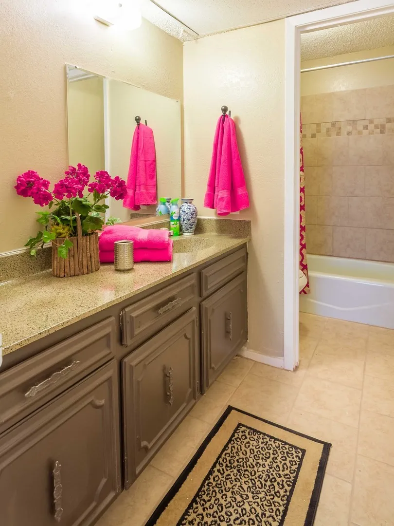 Apartment For Rent in Taylor County , 2400 Buffalo Gap Road 173, Abilene, Texas 79605, 3 Bedroom, 2 Bathroom, Garage spaces, 1,177 Sqft, built in 1973, mls#21399559, Real Estate Agent in Abilene, Homes For Rent in Taylor county, Homes For Rent in Abilene, Realtor in Abilene Texas, Real Estate Brokerage Independent Realty Texas, Luminita Cordes Realtor