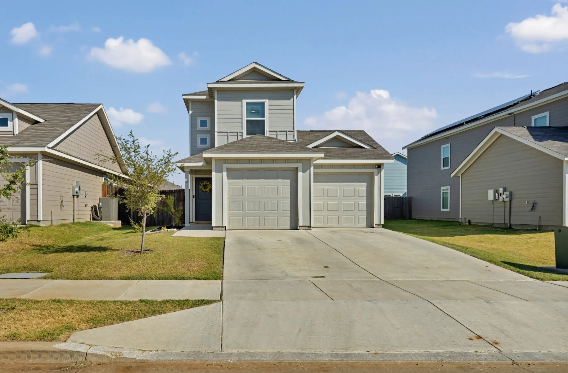 Single Family Residence For Sale in Tarrant County , 1417 Silver Spruce Lane, Fort Worth, Texas 76140, 3 Bedroom, 3 Bathroom, 2 Garage spaces, 1,460 Sqft, built in 2024, mls#21395261, Real Estate Agent in Fort Worth, Homes For Sale in Tarrant county, Homes For Sale in Fort Worth, Realtor in Fort Worth Texas, Real Estate Brokerage Independent Realty Texas, Luminita Cordes Realtor