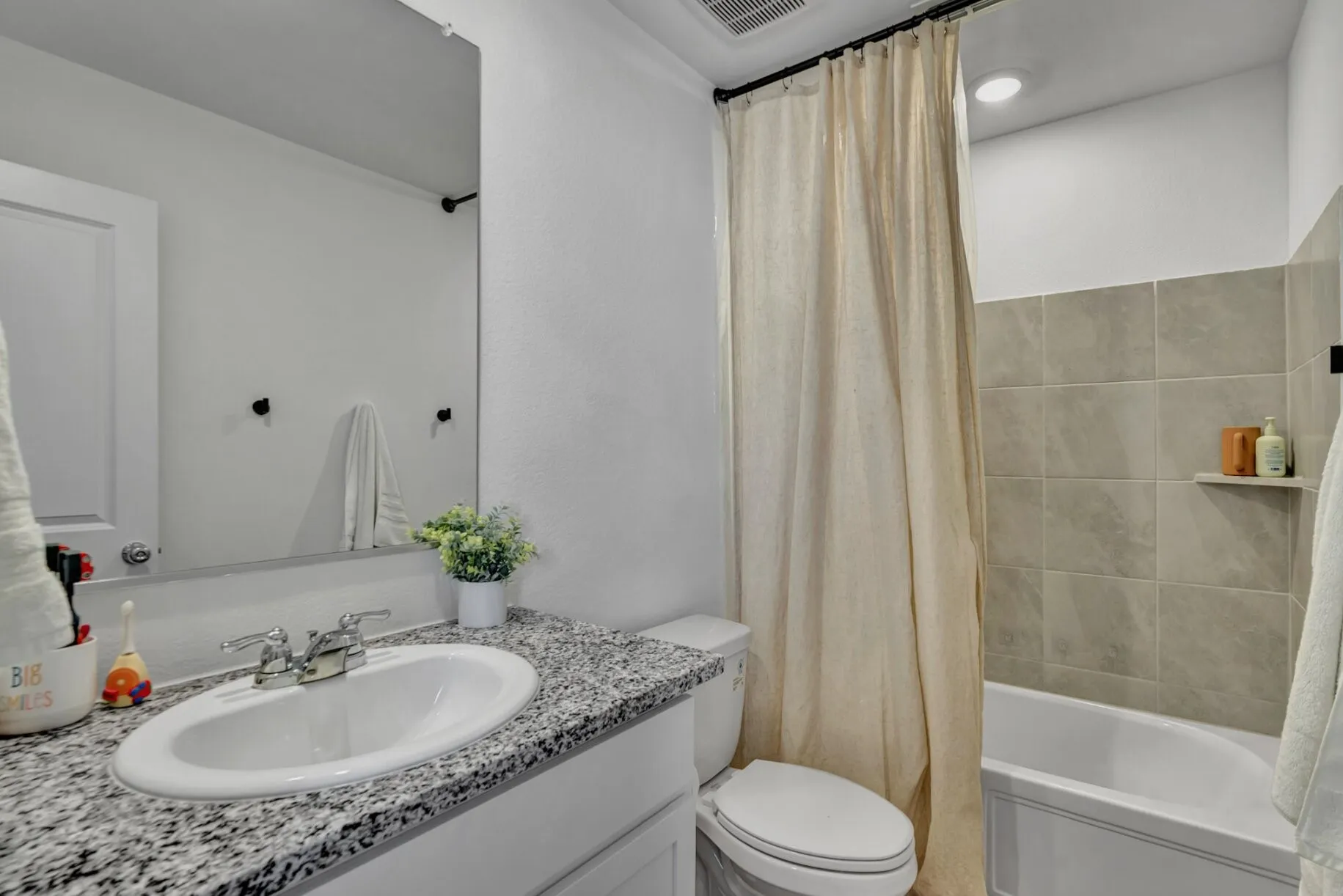 Single Family Residence For Sale in Tarrant County , 1417 Silver Spruce Lane, Fort Worth, Texas 76140, 3 Bedroom, 3 Bathroom, 2 Garage spaces, 1,460 Sqft, built in 2024, mls#21395261, Real Estate Agent in Fort Worth, Homes For Sale in Tarrant county, Homes For Sale in Fort Worth, Realtor in Fort Worth Texas, Real Estate Brokerage Independent Realty Texas, Luminita Cordes Realtor