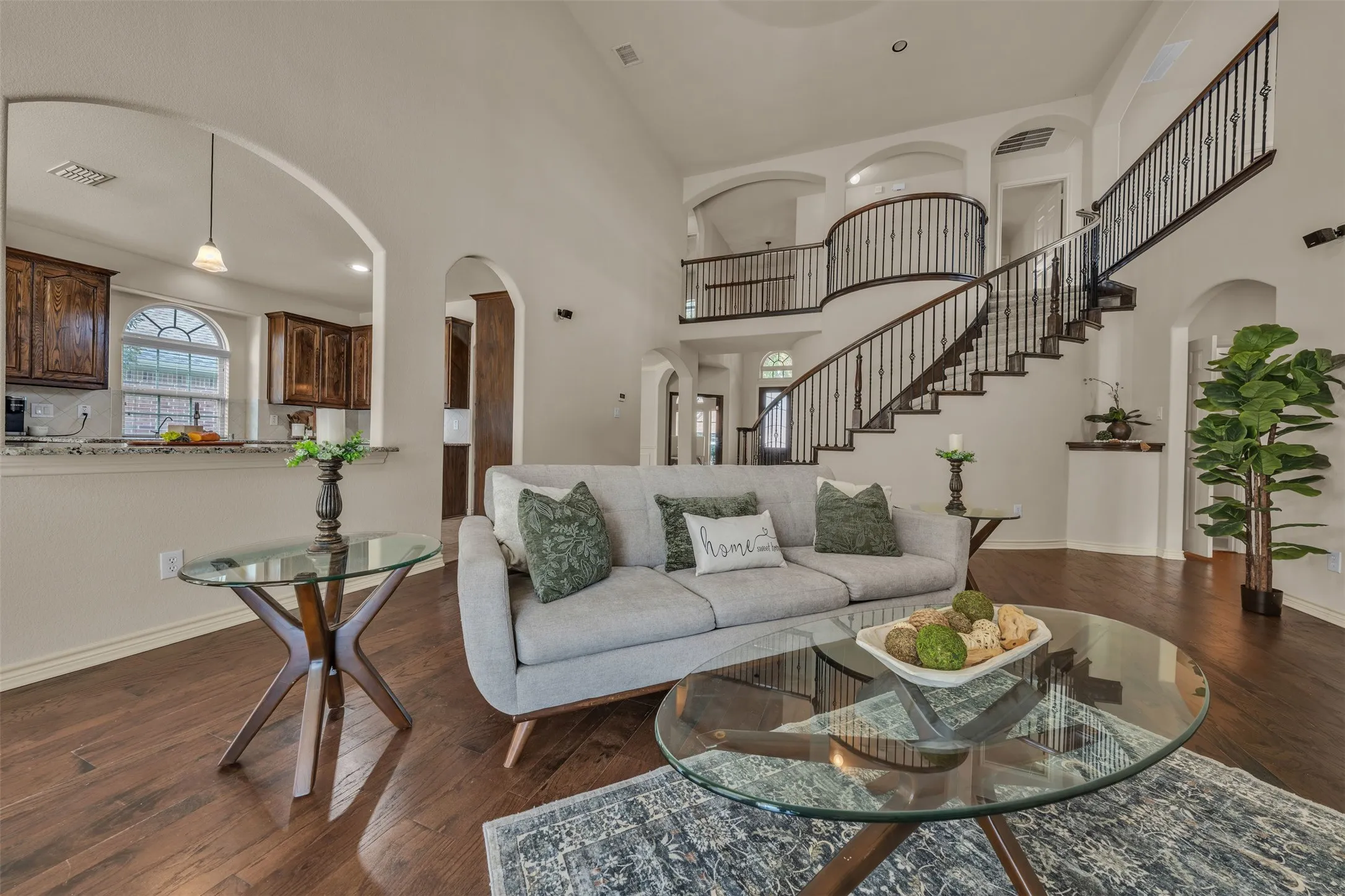 Single Family Residence For Sale in Tarrant County , 1201 Genesis Drive, Mansfield, Texas 76063, 5 Bedroom, 4 Bathroom, 3 Garage spaces, 3,572 Sqft, built in 2011, mls#21390820, Real Estate Agent in Mansfield, Homes For Sale in Tarrant county, Homes For Sale in Mansfield, Realtor in Mansfield Texas, Real Estate Brokerage Independent Realty Texas, Luminita Cordes Realtor