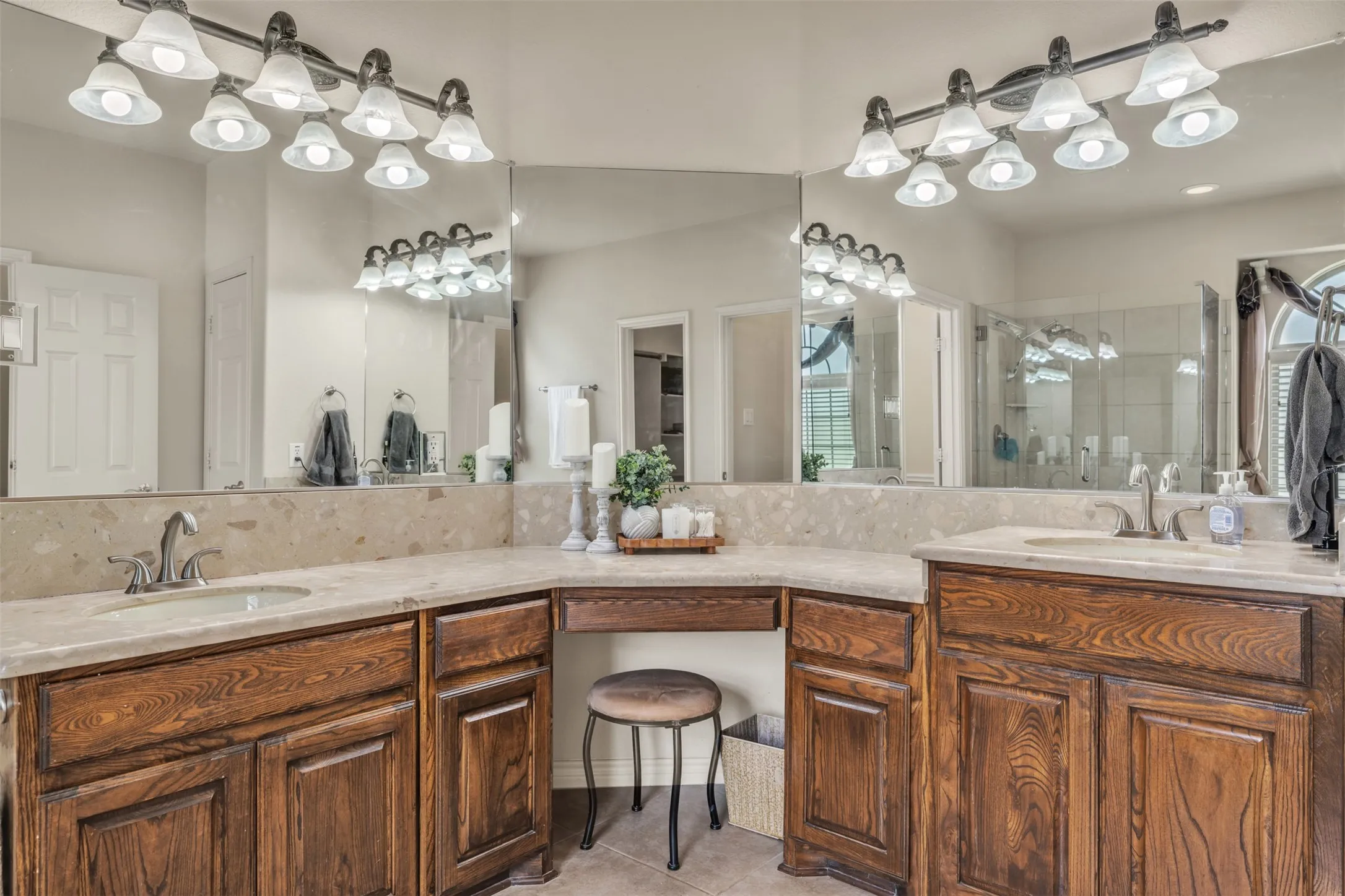 Single Family Residence For Sale in Tarrant County , 1201 Genesis Drive, Mansfield, Texas 76063, 5 Bedroom, 4 Bathroom, 3 Garage spaces, 3,572 Sqft, built in 2011, mls#21390820, Real Estate Agent in Mansfield, Homes For Sale in Tarrant county, Homes For Sale in Mansfield, Realtor in Mansfield Texas, Real Estate Brokerage Independent Realty Texas, Luminita Cordes Realtor