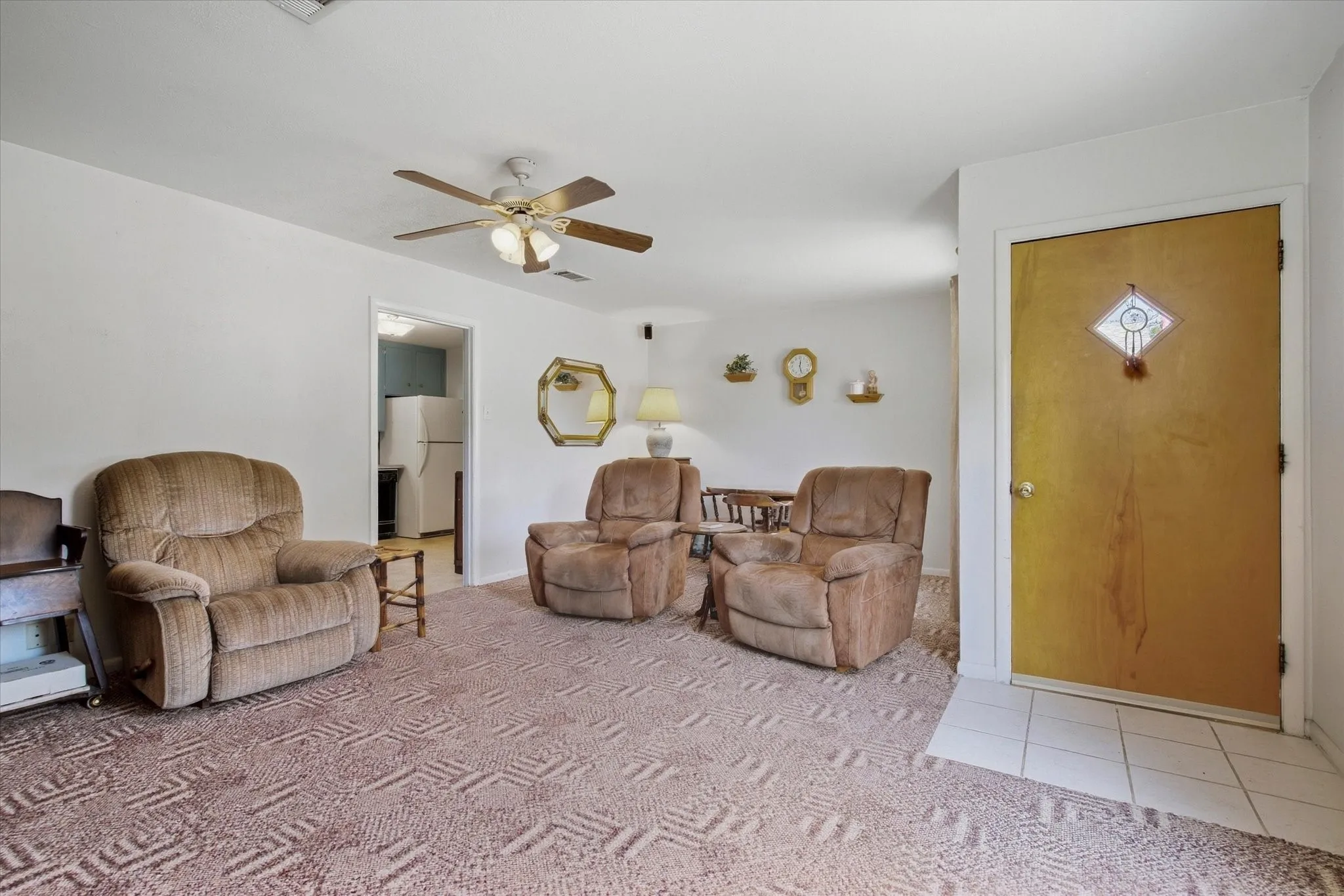 Single Family Residence For Sale in Tarrant County , 3513 Meadow Oaks Drive, Haltom City, Texas 76117, 3 Bedroom, 1 Bathroom, 2 Garage spaces, 1,268 Sqft, built in 1955, mls#21397520, Real Estate Agent in Haltom City, Homes For Sale in Tarrant county, Homes For Sale in Haltom City, Realtor in Haltom City Texas, Real Estate Brokerage Independent Realty Texas, Luminita Cordes Realtor