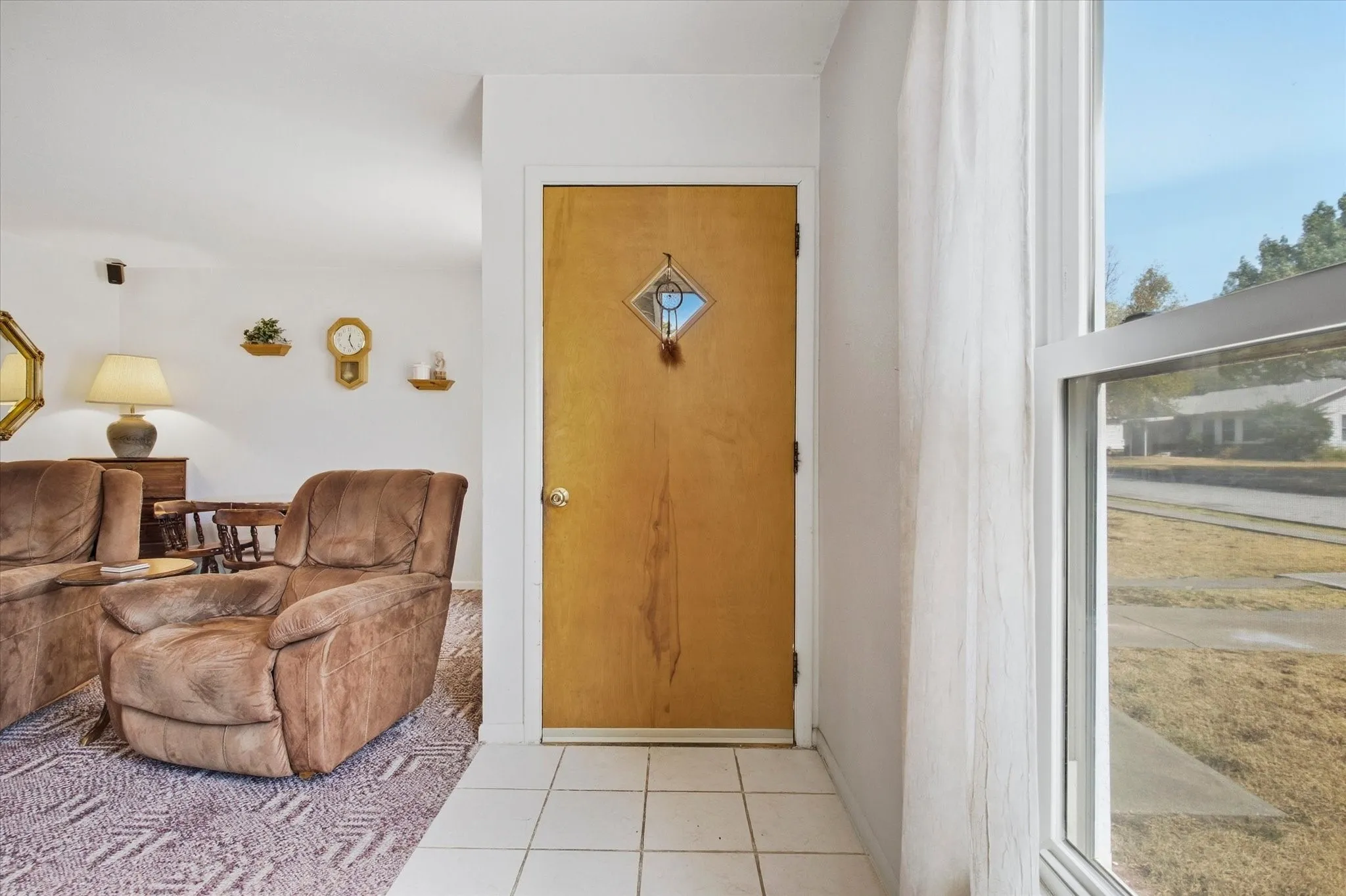 Single Family Residence For Sale in Tarrant County , 3513 Meadow Oaks Drive, Haltom City, Texas 76117, 3 Bedroom, 1 Bathroom, 2 Garage spaces, 1,268 Sqft, built in 1955, mls#21397520, Real Estate Agent in Haltom City, Homes For Sale in Tarrant county, Homes For Sale in Haltom City, Realtor in Haltom City Texas, Real Estate Brokerage Independent Realty Texas, Luminita Cordes Realtor