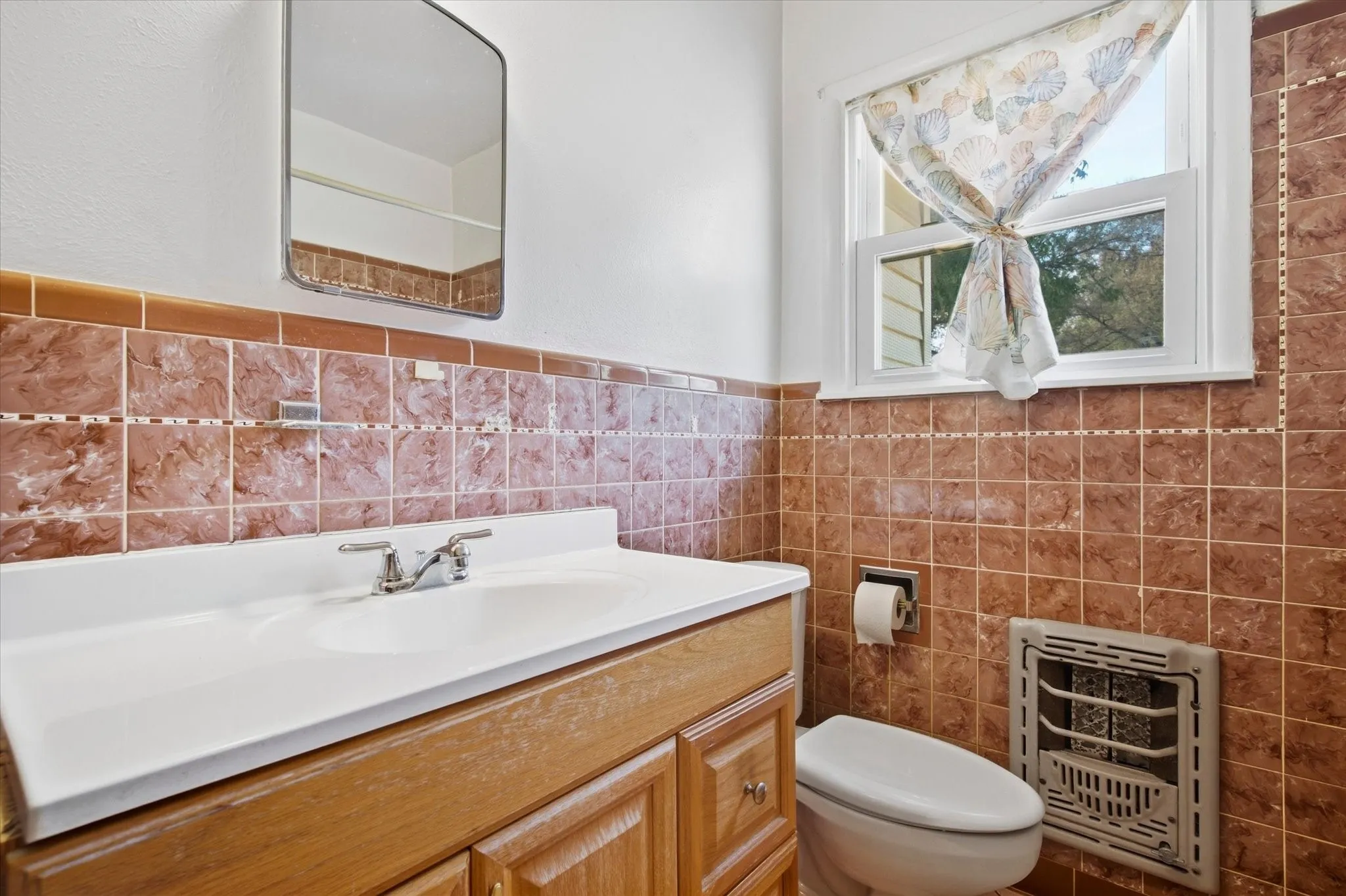 Single Family Residence For Sale in Tarrant County , 3513 Meadow Oaks Drive, Haltom City, Texas 76117, 3 Bedroom, 1 Bathroom, 2 Garage spaces, 1,268 Sqft, built in 1955, mls#21397520, Real Estate Agent in Haltom City, Homes For Sale in Tarrant county, Homes For Sale in Haltom City, Realtor in Haltom City Texas, Real Estate Brokerage Independent Realty Texas, Luminita Cordes Realtor
