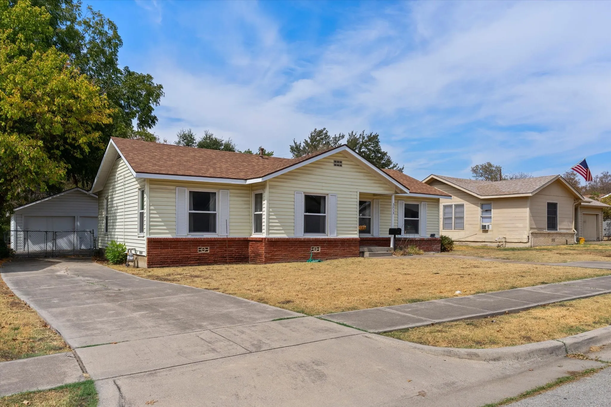 Single Family Residence For Sale in Tarrant County , 3513 Meadow Oaks Drive, Haltom City, Texas 76117, 3 Bedroom, 1 Bathroom, 2 Garage spaces, 1,268 Sqft, built in 1955, mls#21397520, Real Estate Agent in Haltom City, Homes For Sale in Tarrant county, Homes For Sale in Haltom City, Realtor in Haltom City Texas, Real Estate Brokerage Independent Realty Texas, Luminita Cordes Realtor