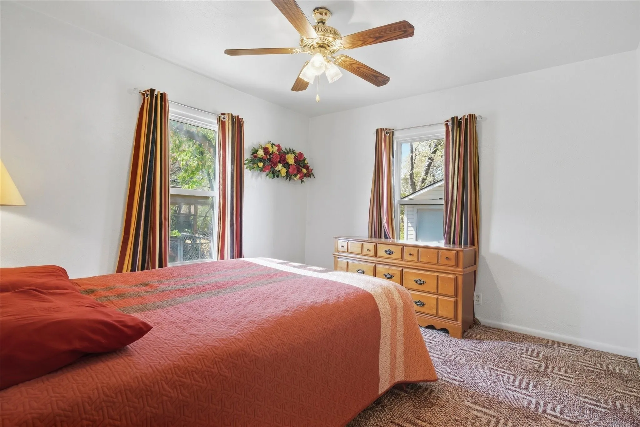 Single Family Residence For Sale in Tarrant County , 3513 Meadow Oaks Drive, Haltom City, Texas 76117, 3 Bedroom, 1 Bathroom, 2 Garage spaces, 1,268 Sqft, built in 1955, mls#21397520, Real Estate Agent in Haltom City, Homes For Sale in Tarrant county, Homes For Sale in Haltom City, Realtor in Haltom City Texas, Real Estate Brokerage Independent Realty Texas, Luminita Cordes Realtor