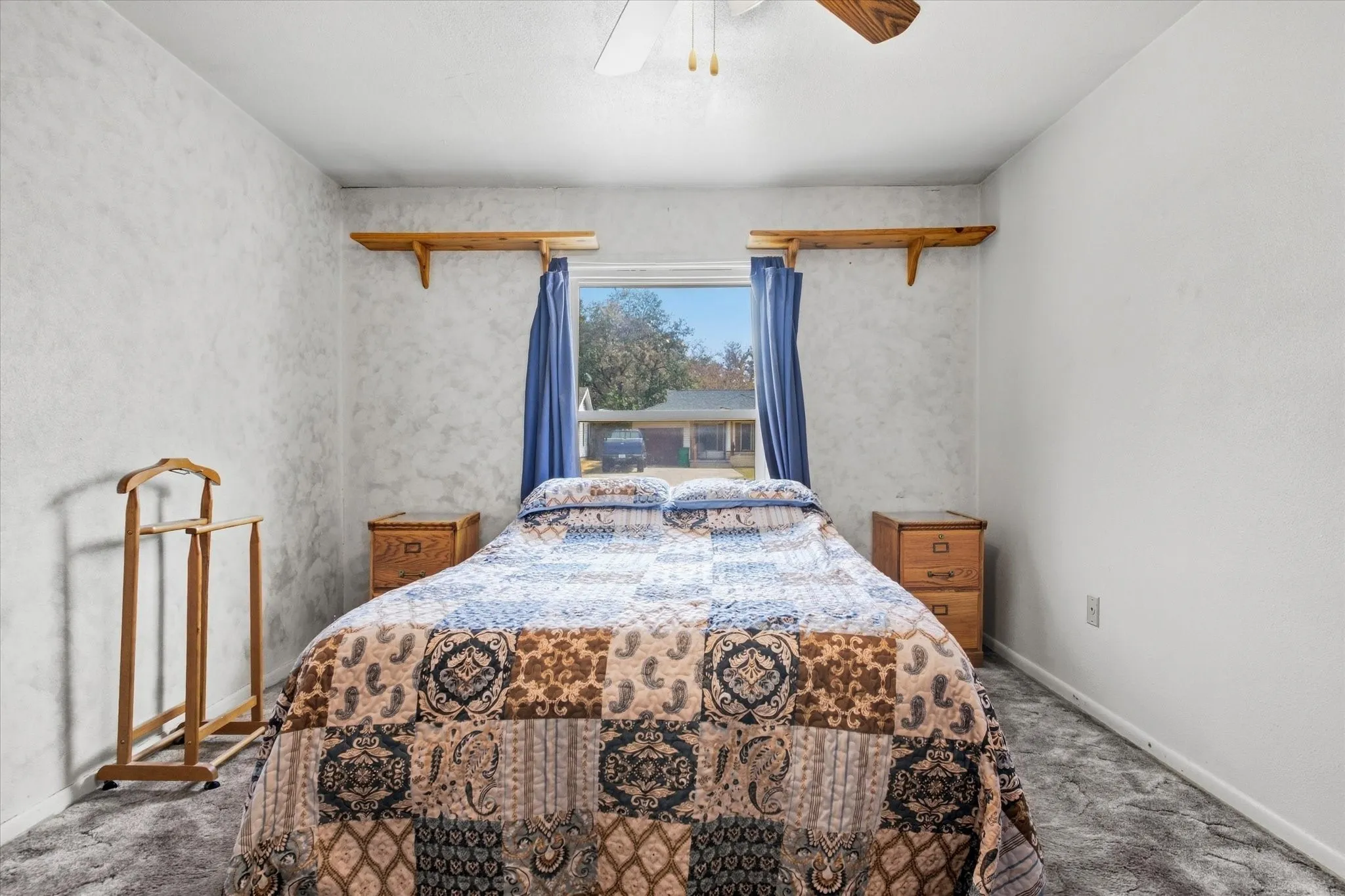 Single Family Residence For Sale in Tarrant County , 3513 Meadow Oaks Drive, Haltom City, Texas 76117, 3 Bedroom, 1 Bathroom, 2 Garage spaces, 1,268 Sqft, built in 1955, mls#21397520, Real Estate Agent in Haltom City, Homes For Sale in Tarrant county, Homes For Sale in Haltom City, Realtor in Haltom City Texas, Real Estate Brokerage Independent Realty Texas, Luminita Cordes Realtor