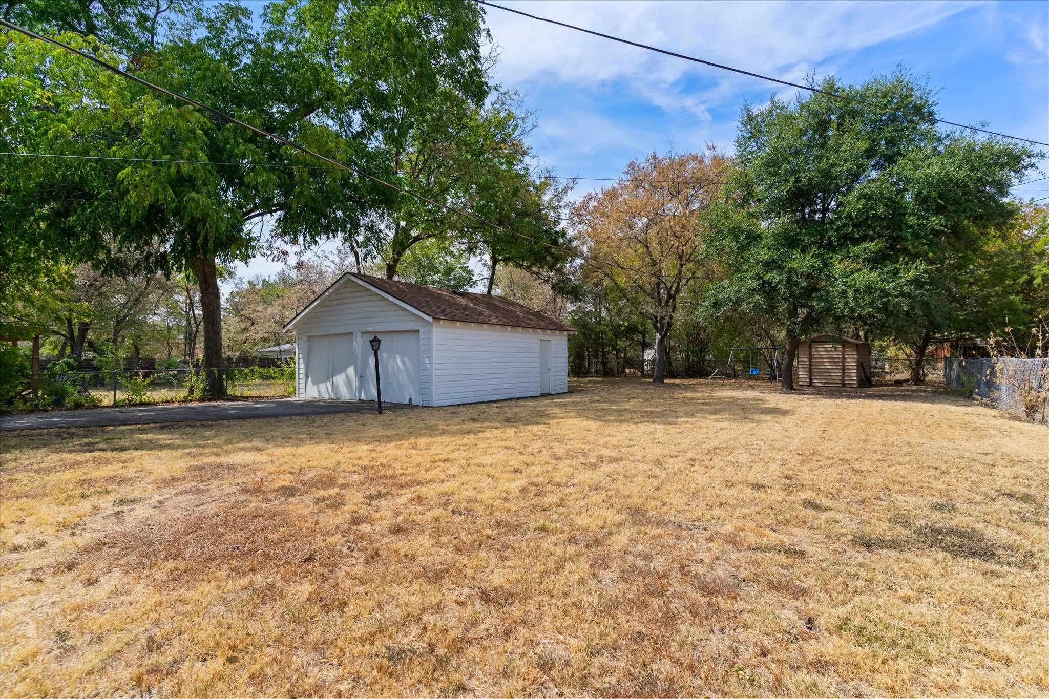Single Family Residence For Sale in Tarrant County , 3513 Meadow Oaks Drive, Haltom City, Texas 76117, 3 Bedroom, 1 Bathroom, 2 Garage spaces, 1,268 Sqft, built in 1955, mls#21397520, Real Estate Agent in Haltom City, Homes For Sale in Tarrant county, Homes For Sale in Haltom City, Realtor in Haltom City Texas, Real Estate Brokerage Independent Realty Texas, Luminita Cordes Realtor