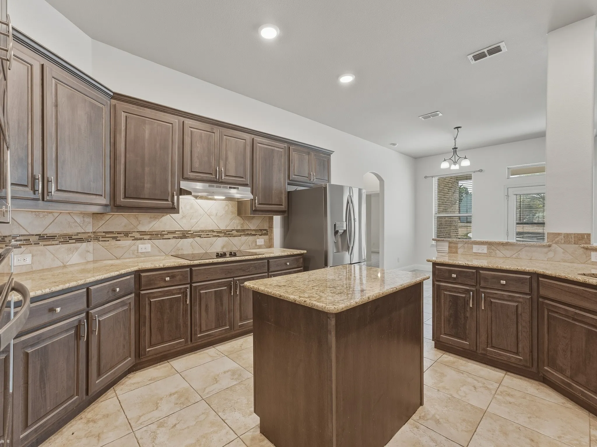 Single Family Residence For Sale in Parker County , 2712 Sonora Canyon Road, Weatherford, Texas 76087, 4 Bedroom, 3 Bathroom, 2 Garage spaces, 2,623 Sqft, built in 2019, mls#21393198, Real Estate Agent in Weatherford, Homes For Sale in Parker county, Homes For Sale in Weatherford, Realtor in Weatherford Texas, Real Estate Brokerage Independent Realty Texas, Luminita Cordes Realtor