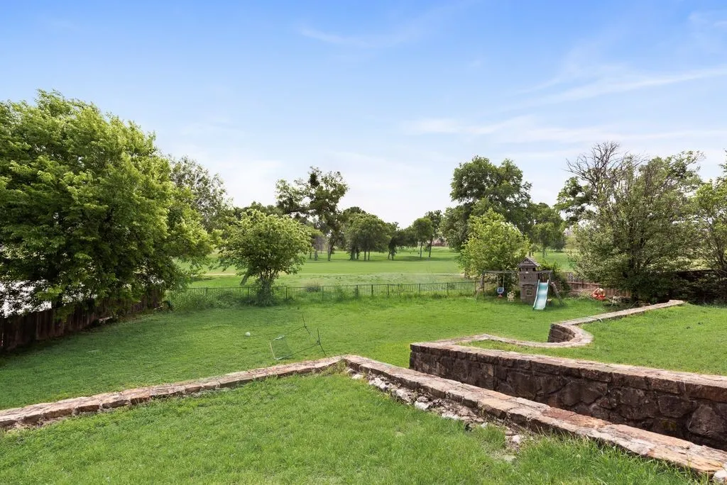 Single Family Residence For Sale in Dallas County , 663 Links View Court, Grand Prairie, Texas 75052, 5 Bedroom, 4 Bathroom, 3 Garage spaces, 4,257 Sqft, built in 2005, mls#21399566, Real Estate Agent in Grand Prairie, Homes For Sale in Dallas county, Homes For Sale in Grand Prairie, Realtor in Grand Prairie Texas, Real Estate Brokerage Independent Realty Texas, Luminita Cordes Realtor