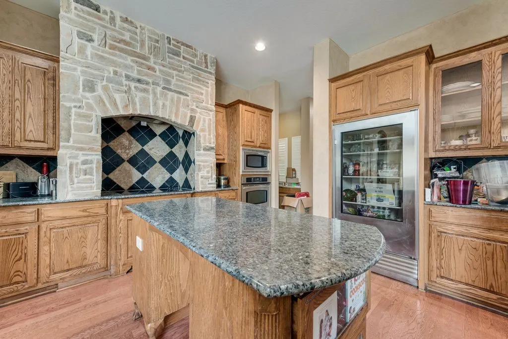 Single Family Residence For Sale in Dallas County , 663 Links View Court, Grand Prairie, Texas 75052, 5 Bedroom, 4 Bathroom, 3 Garage spaces, 4,257 Sqft, built in 2005, mls#21399566, Real Estate Agent in Grand Prairie, Homes For Sale in Dallas county, Homes For Sale in Grand Prairie, Realtor in Grand Prairie Texas, Real Estate Brokerage Independent Realty Texas, Luminita Cordes Realtor
