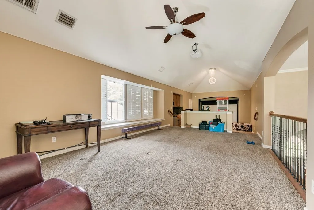 Single Family Residence For Sale in Dallas County , 663 Links View Court, Grand Prairie, Texas 75052, 5 Bedroom, 4 Bathroom, 3 Garage spaces, 4,257 Sqft, built in 2005, mls#21399566, Real Estate Agent in Grand Prairie, Homes For Sale in Dallas county, Homes For Sale in Grand Prairie, Realtor in Grand Prairie Texas, Real Estate Brokerage Independent Realty Texas, Luminita Cordes Realtor