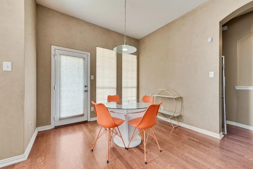 Single Family Residence For Sale in Dallas County , 663 Links View Court, Grand Prairie, Texas 75052, 5 Bedroom, 4 Bathroom, 3 Garage spaces, 4,257 Sqft, built in 2005, mls#21399566, Real Estate Agent in Grand Prairie, Homes For Sale in Dallas county, Homes For Sale in Grand Prairie, Realtor in Grand Prairie Texas, Real Estate Brokerage Independent Realty Texas, Luminita Cordes Realtor