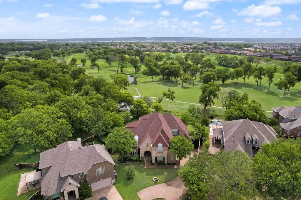 Single Family Residence For Sale in Dallas County , 663 Links View Court, Grand Prairie, Texas 75052, 5 Bedroom, 4 Bathroom, 3 Garage spaces, 4,257 Sqft, built in 2005, mls#21399566, Real Estate Agent in Grand Prairie, Homes For Sale in Dallas county, Homes For Sale in Grand Prairie, Realtor in Grand Prairie Texas, Real Estate Brokerage Independent Realty Texas, Luminita Cordes Realtor