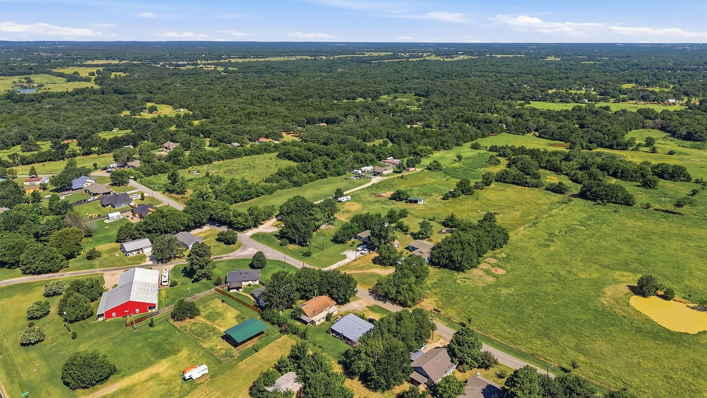 Single Family Residence For Sale in Grayson County , 538 W Hughes Street, Collinsville, Texas 76233, 2 Bedroom, 1 Bathroom, Garage spaces, 1,260 Sqft, built in 1923, mls#21399064, Real Estate Agent in Collinsville, Homes For Sale in Grayson county, Homes For Sale in Collinsville, Realtor in Collinsville Texas, Real Estate Brokerage Independent Realty Texas, Luminita Cordes Realtor