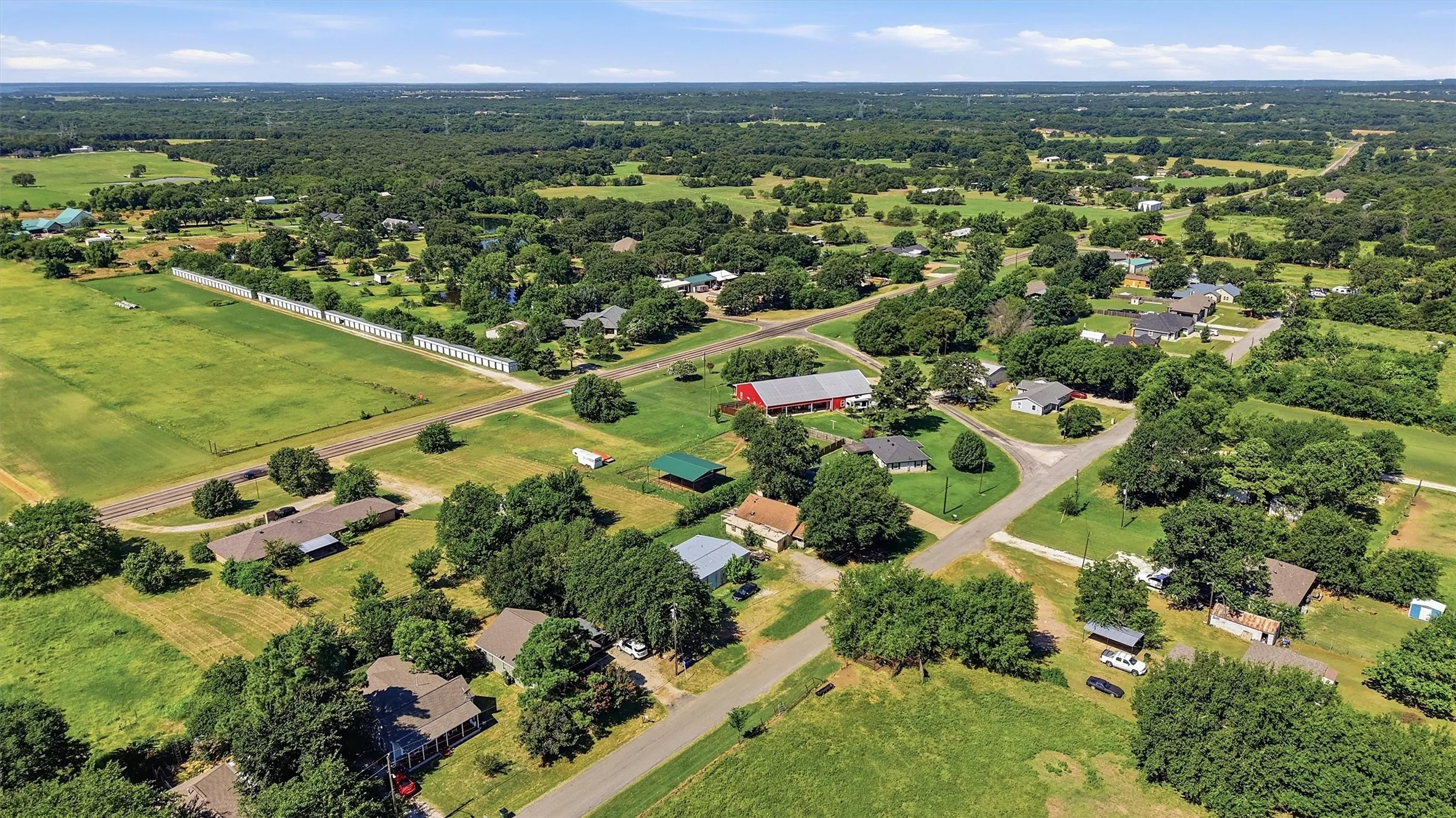 Single Family Residence For Sale in Grayson County , 538 W Hughes Street, Collinsville, Texas 76233, 2 Bedroom, 1 Bathroom, Garage spaces, 1,260 Sqft, built in 1923, mls#21399064, Real Estate Agent in Collinsville, Homes For Sale in Grayson county, Homes For Sale in Collinsville, Realtor in Collinsville Texas, Real Estate Brokerage Independent Realty Texas, Luminita Cordes Realtor