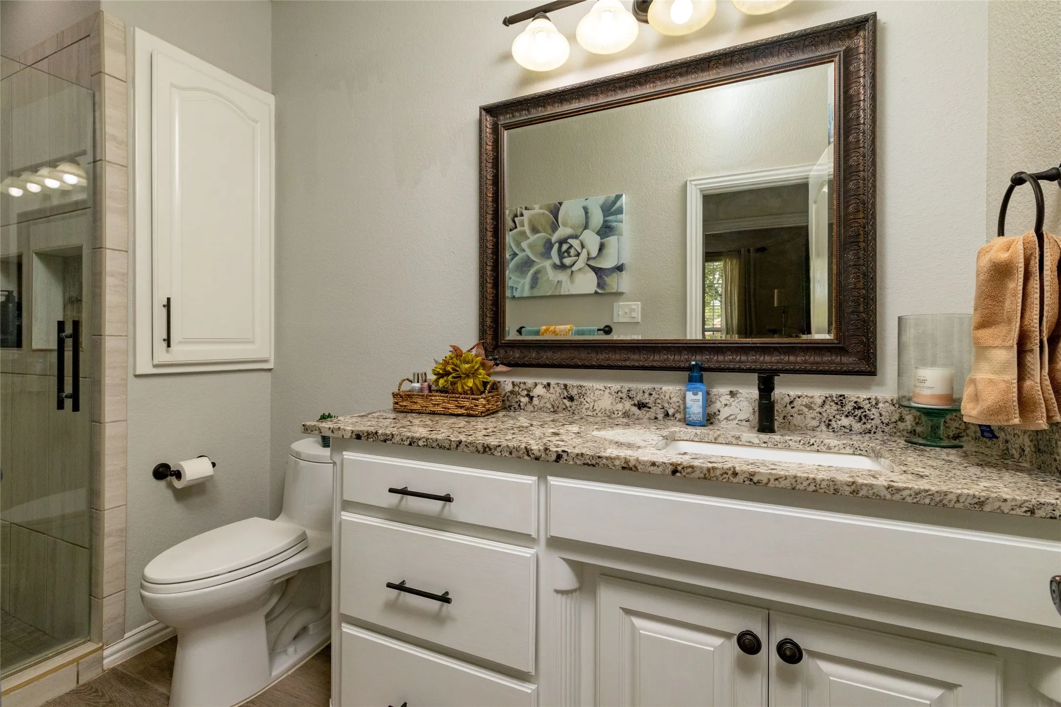 Single Family Residence For Sale in Tarrant County , 8308 Teja Trail, Benbrook, Texas 76126, 3 Bedroom, 2 Bathroom, 2 Garage spaces, 1,741 Sqft, built in 2006, mls#21397859, Real Estate Agent in Benbrook, Homes For Sale in Tarrant county, Homes For Sale in Benbrook, Realtor in Benbrook Texas, Real Estate Brokerage Independent Realty Texas, Luminita Cordes Realtor