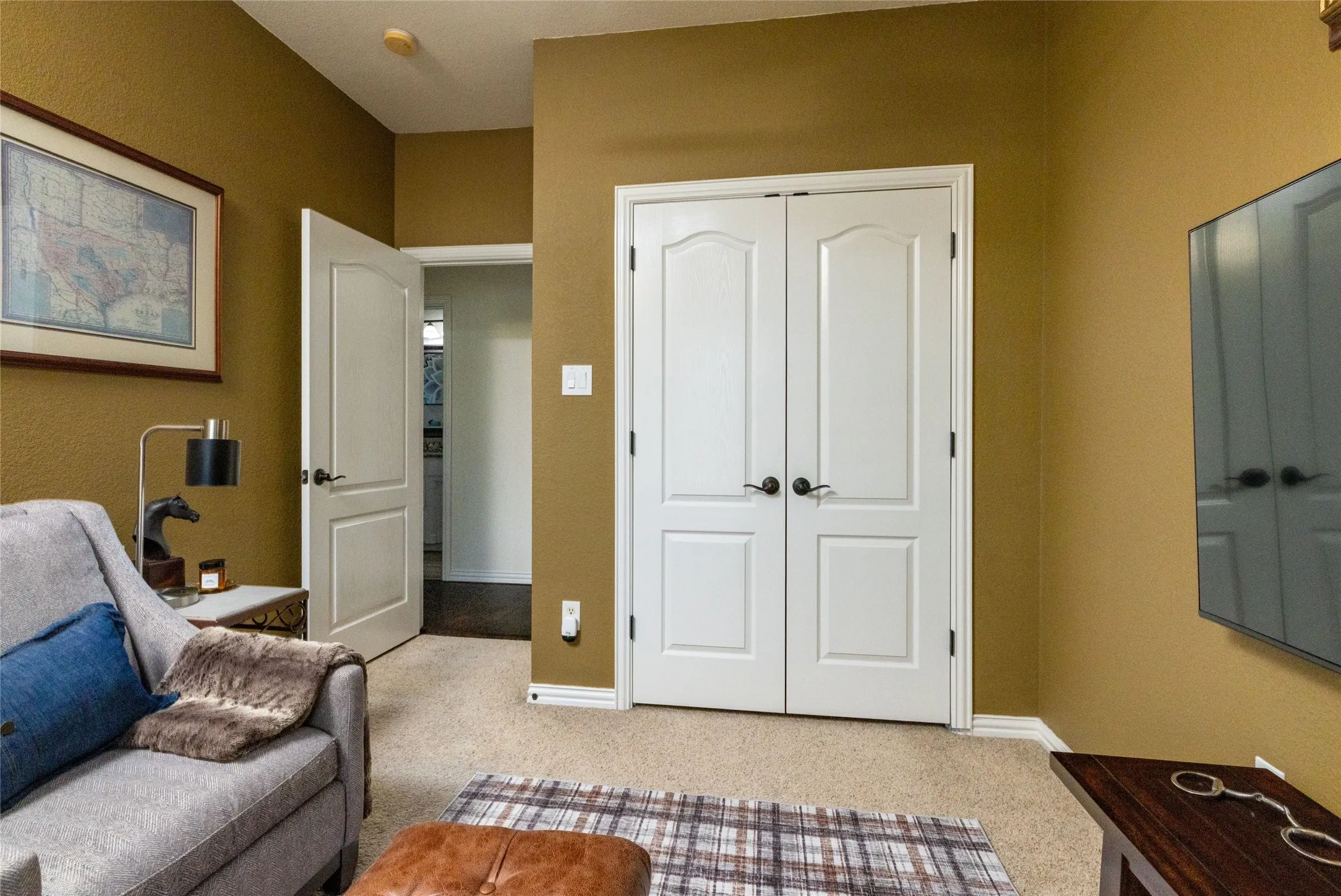 Single Family Residence For Sale in Tarrant County , 8308 Teja Trail, Benbrook, Texas 76126, 3 Bedroom, 2 Bathroom, 2 Garage spaces, 1,741 Sqft, built in 2006, mls#21397859, Real Estate Agent in Benbrook, Homes For Sale in Tarrant county, Homes For Sale in Benbrook, Realtor in Benbrook Texas, Real Estate Brokerage Independent Realty Texas, Luminita Cordes Realtor