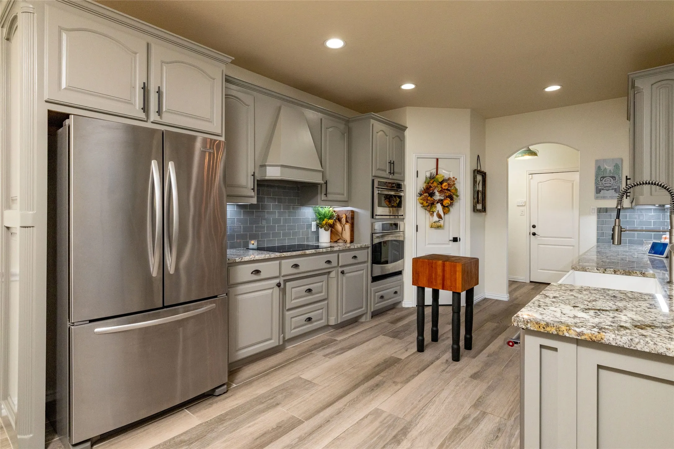 Single Family Residence For Sale in Tarrant County , 8308 Teja Trail, Benbrook, Texas 76126, 3 Bedroom, 2 Bathroom, 2 Garage spaces, 1,741 Sqft, built in 2006, mls#21397859, Real Estate Agent in Benbrook, Homes For Sale in Tarrant county, Homes For Sale in Benbrook, Realtor in Benbrook Texas, Real Estate Brokerage Independent Realty Texas, Luminita Cordes Realtor