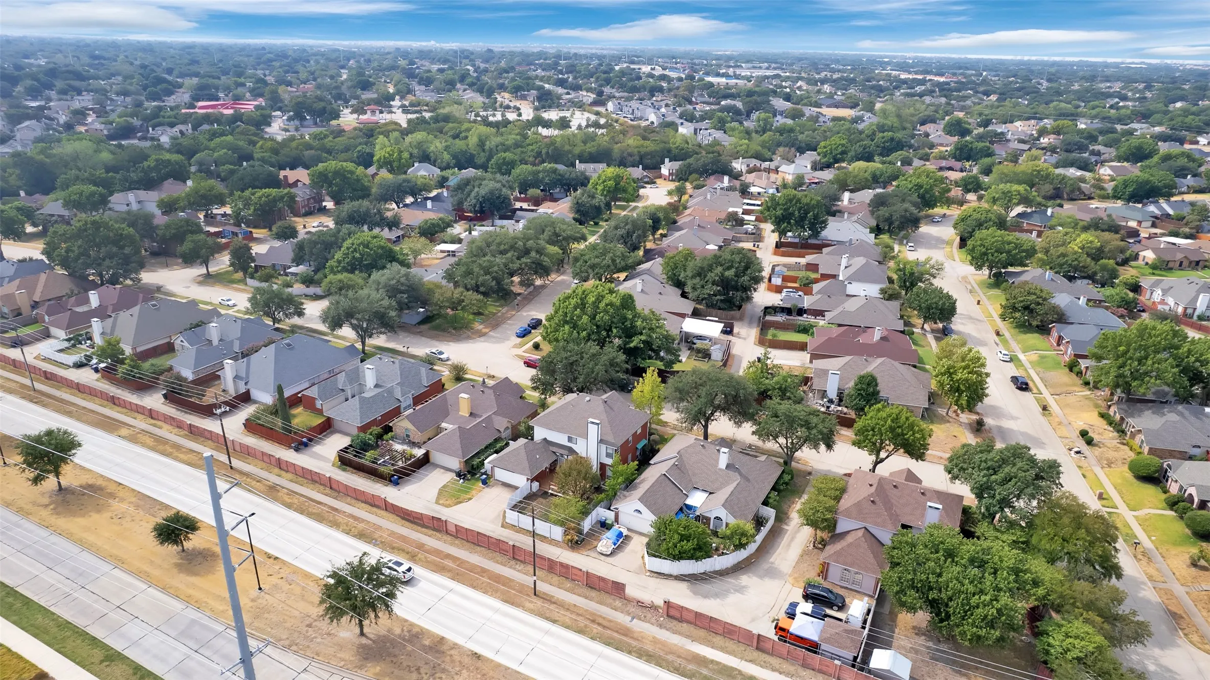 Single Family Residence For Sale in Dallas County , 4210 Stonecastle Drive, Garland, Texas 75044, 4 Bedroom, 3 Bathroom, 2 Garage spaces, 2,609 Sqft, built in 1989, mls#21397653, Real Estate Agent in Garland, Homes For Sale in Dallas county, Homes For Sale in Garland, Realtor in Garland Texas, Real Estate Brokerage Independent Realty Texas, Luminita Cordes Realtor